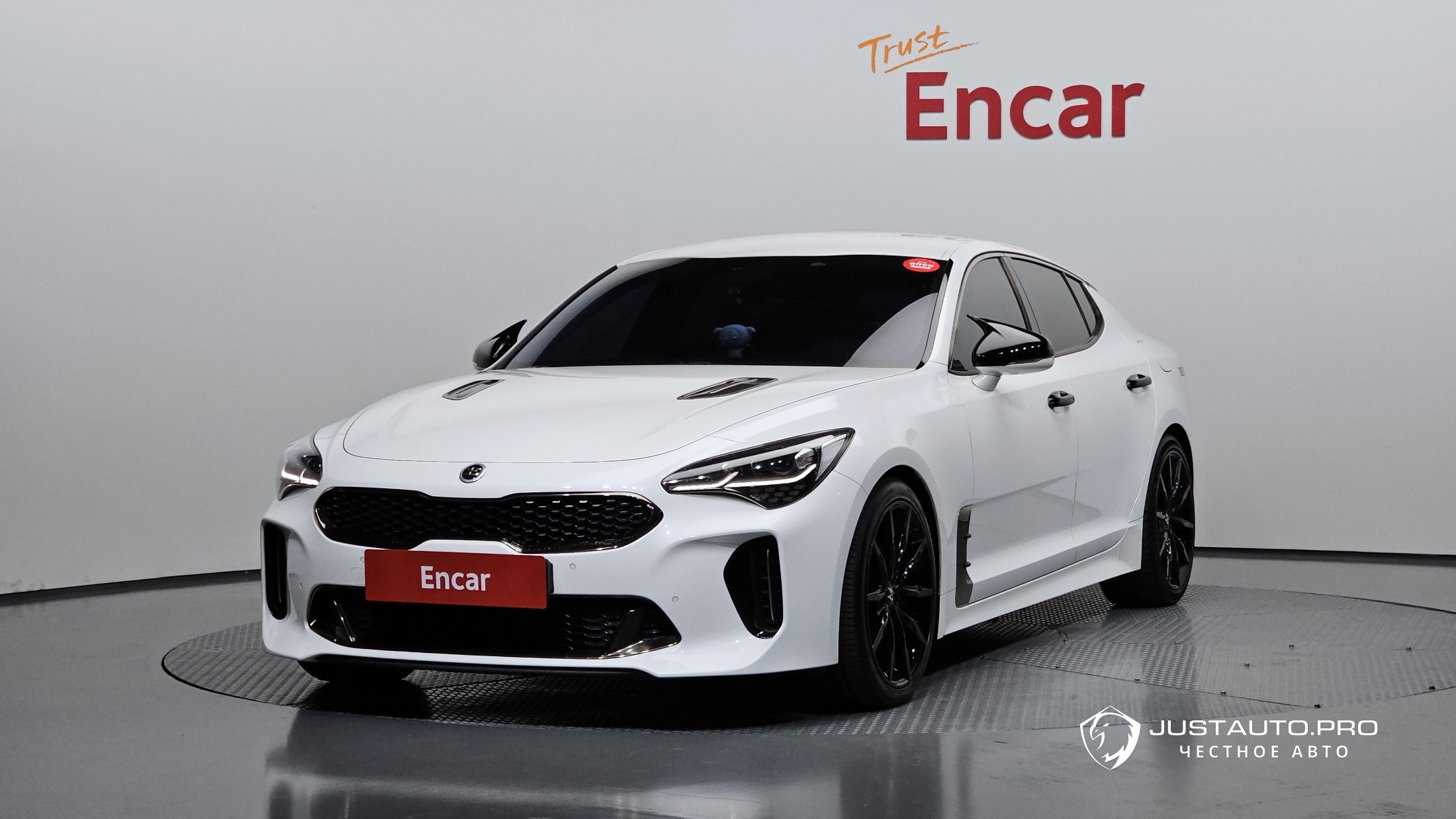 Автомобиль Kia Stinger