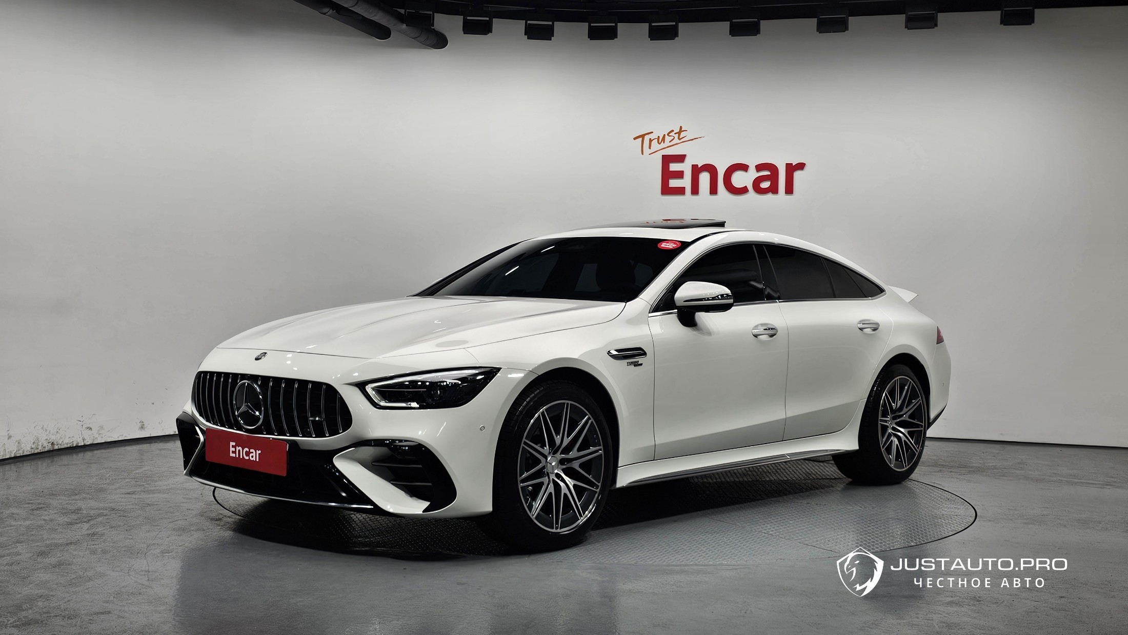 Автомобиль Mercedes-Benz AMG GT