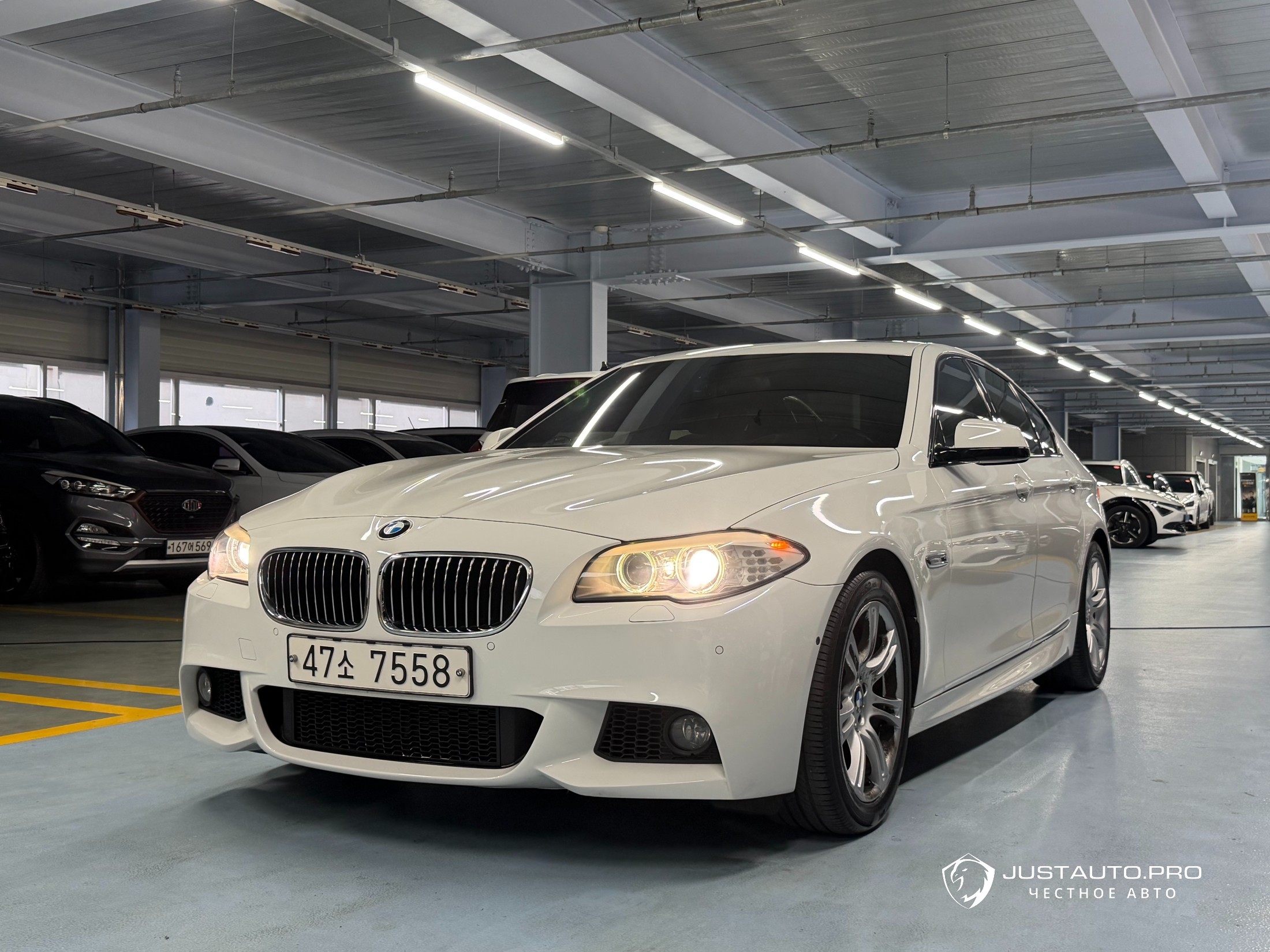 Автомобиль BMW 5-Series