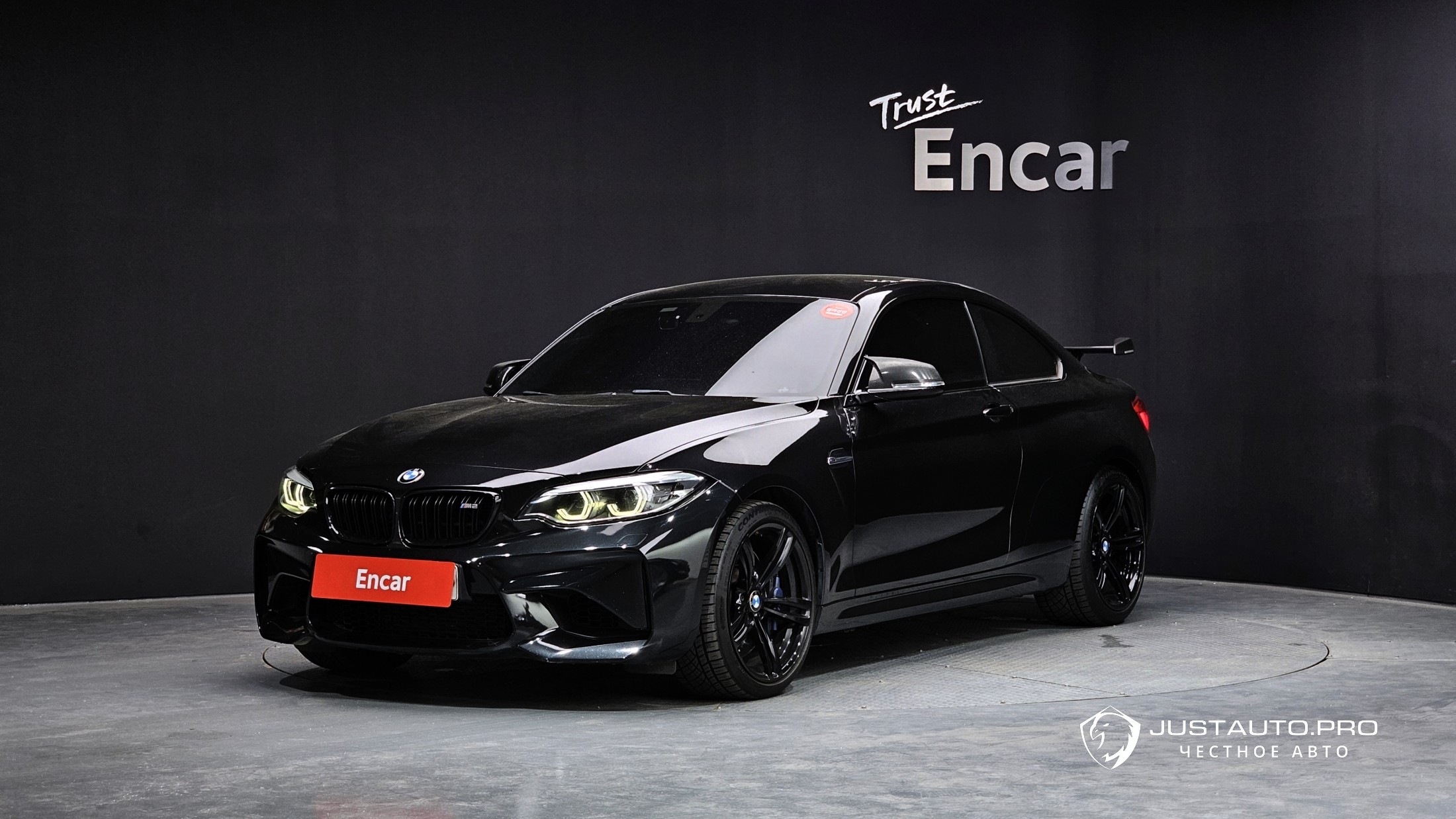 Автомобиль BMW M2