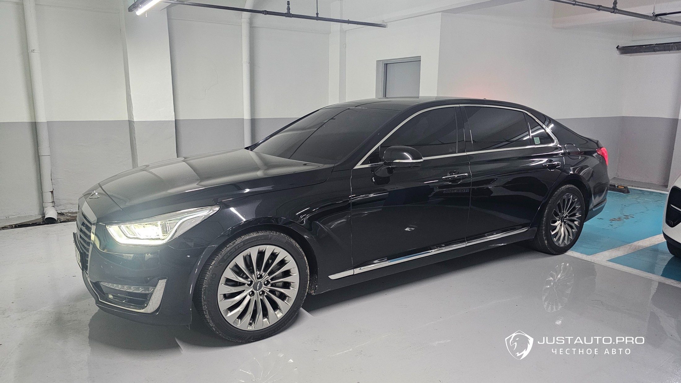 Автомобиль Genesis EQ900