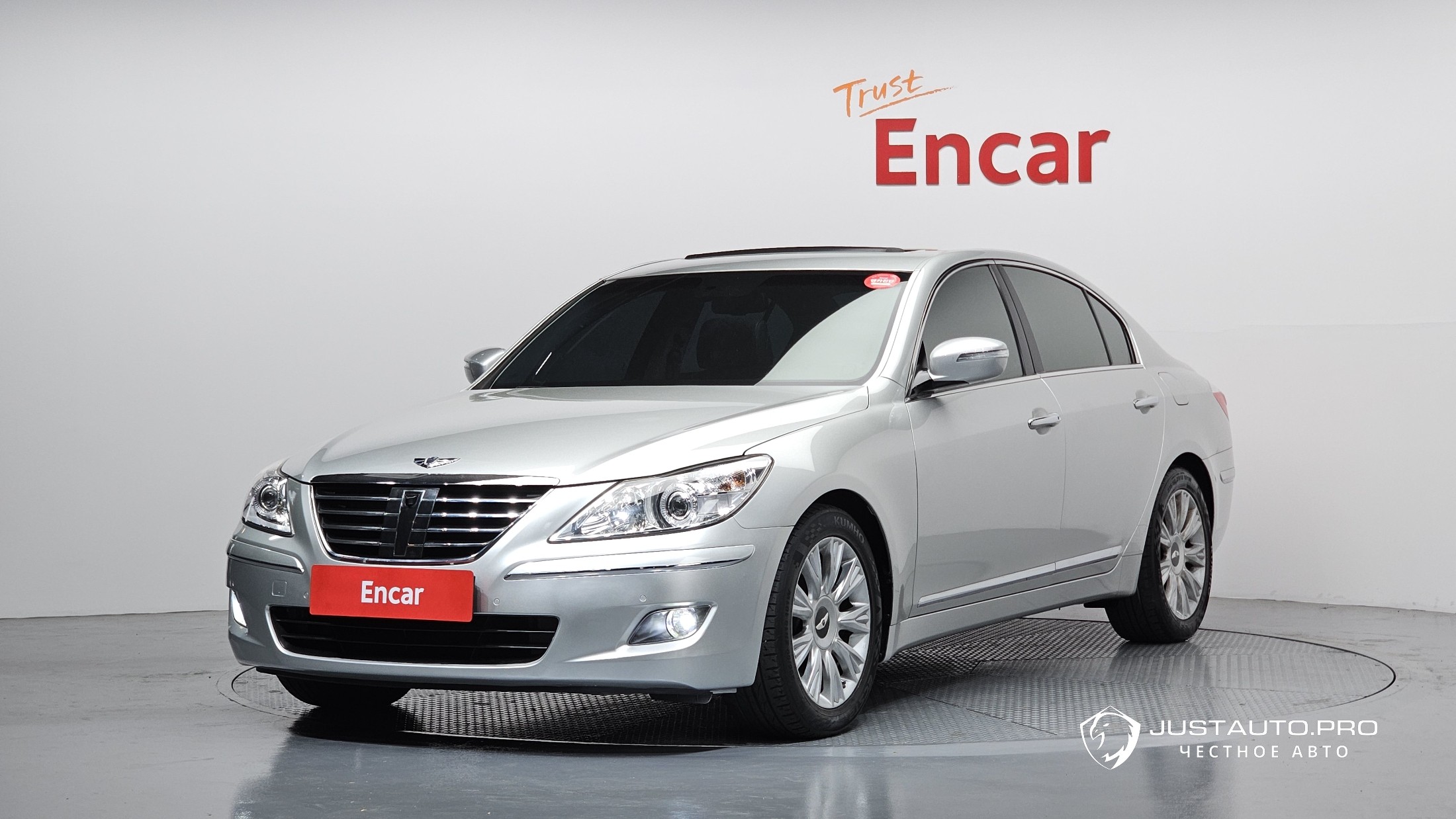 Автомобиль Hyundai Genesis