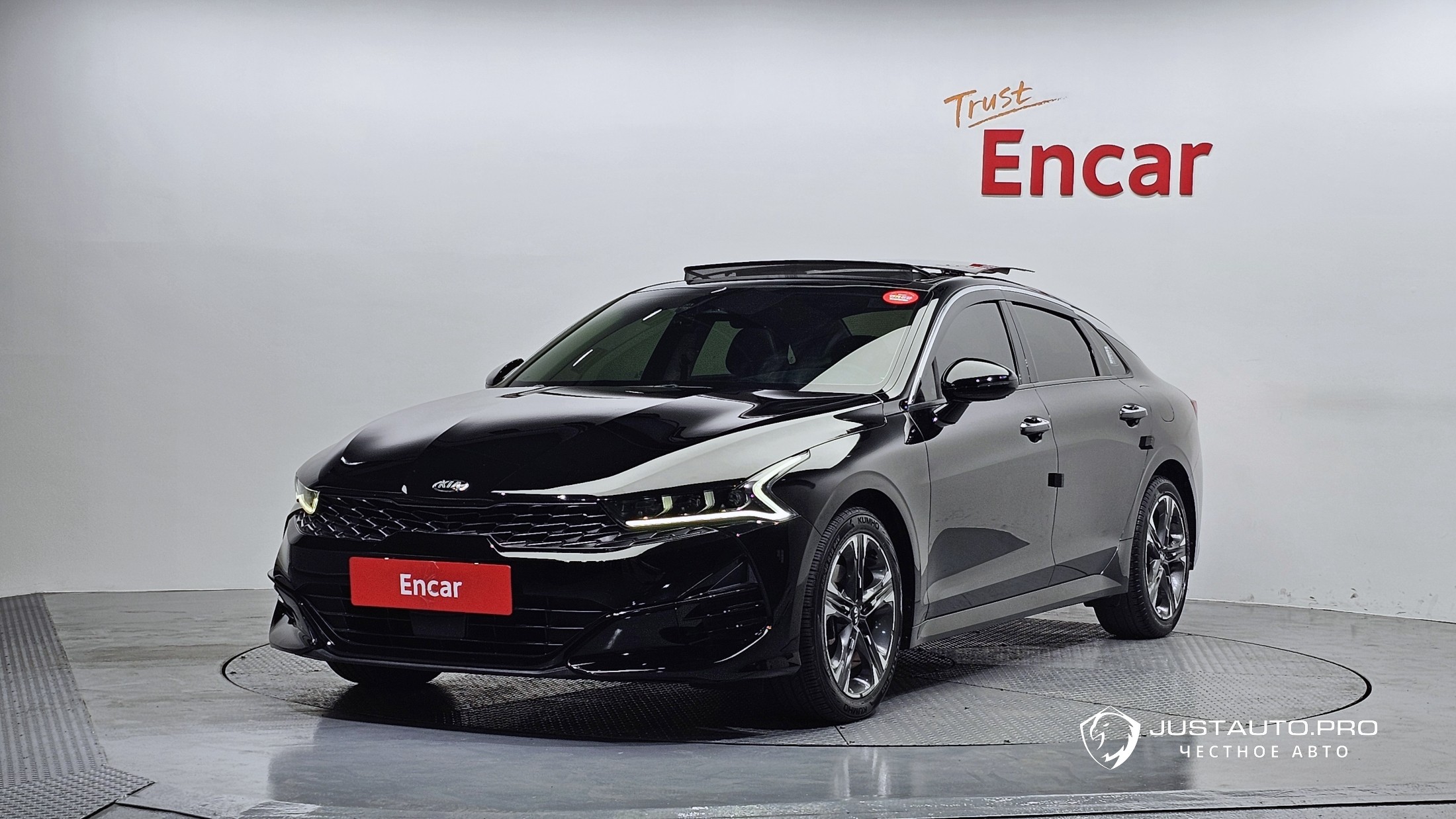 Автомобиль Kia K5