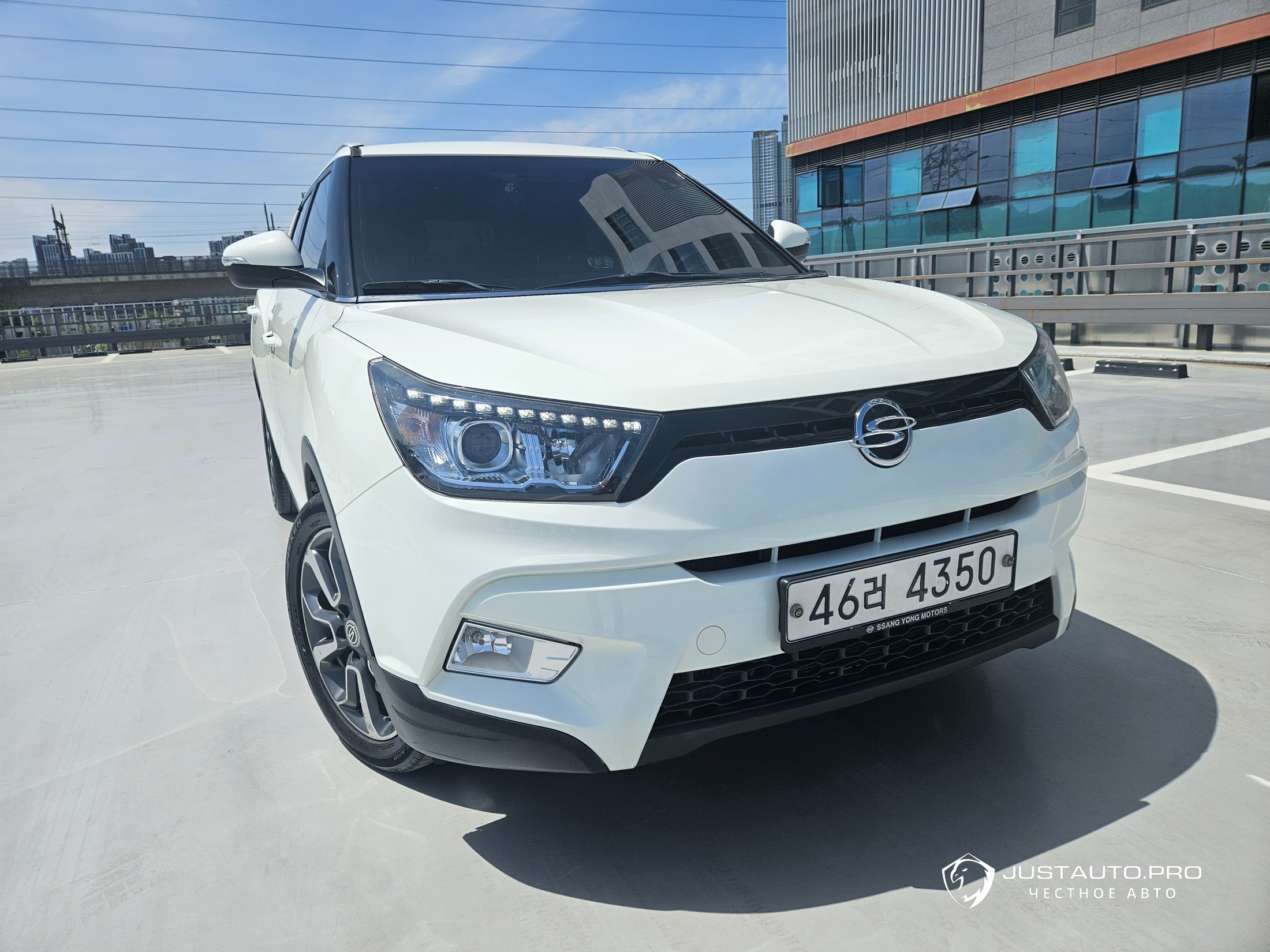 Автомобиль KG_Mobility_Ssangyong TIBOLI