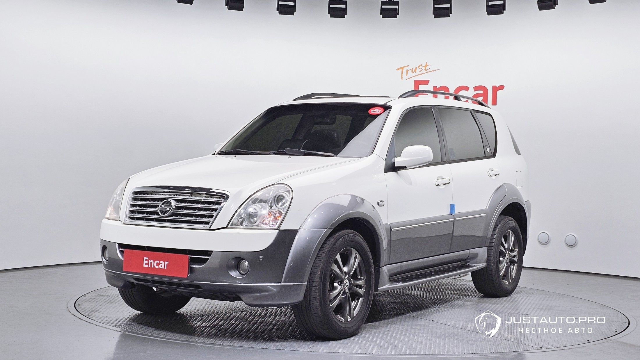 Автомобиль KG_Mobility_Ssangyong Rexton