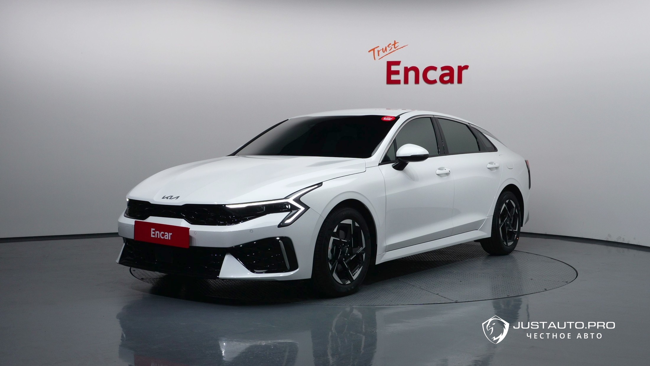 Автомобиль Kia K5