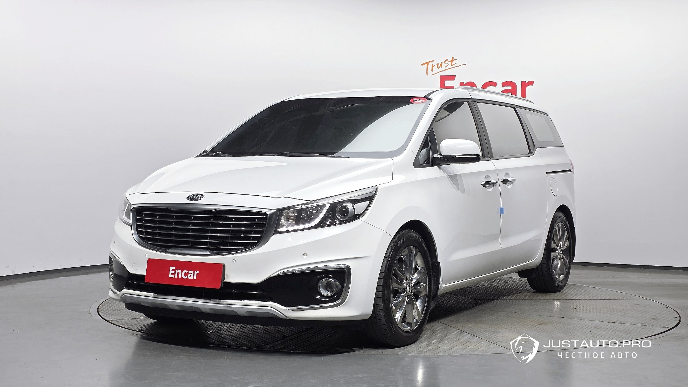 Автомобиль Kia Canival