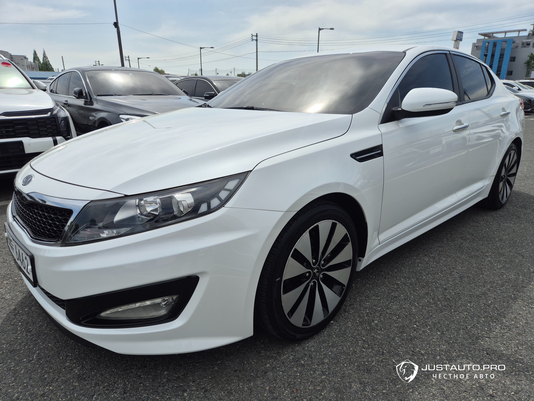 Автомобиль Kia K5