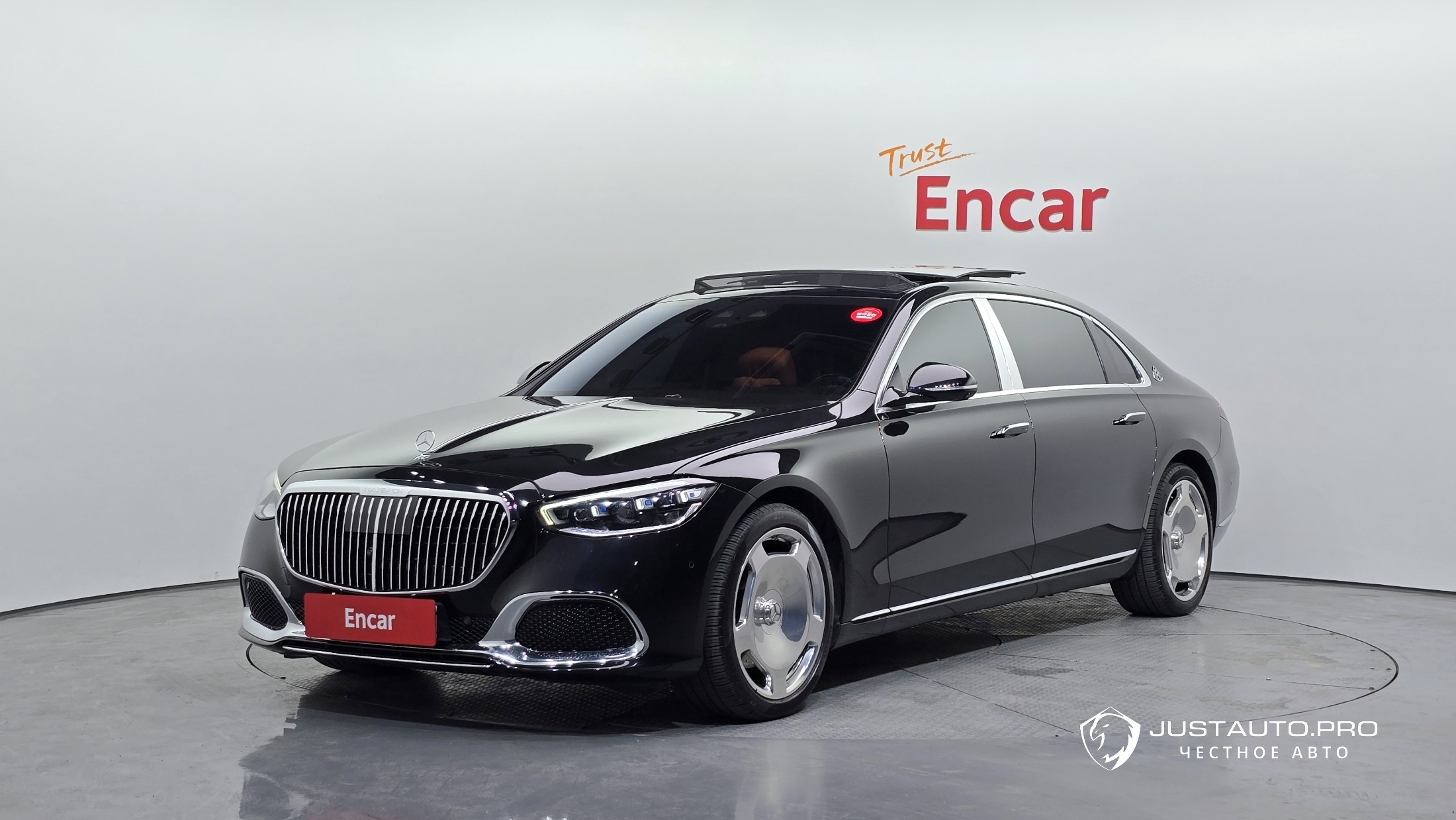 Автомобиль Mercedes-Benz S-Class