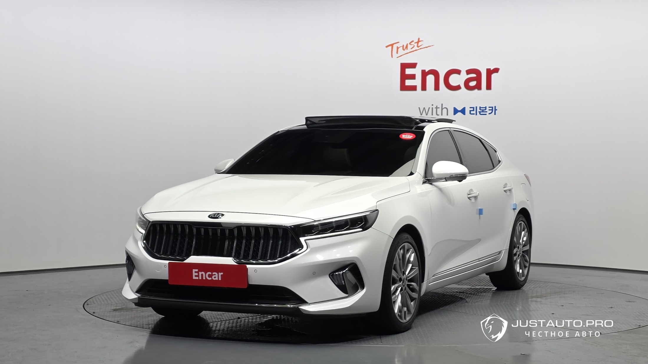 Автомобиль Kia K7