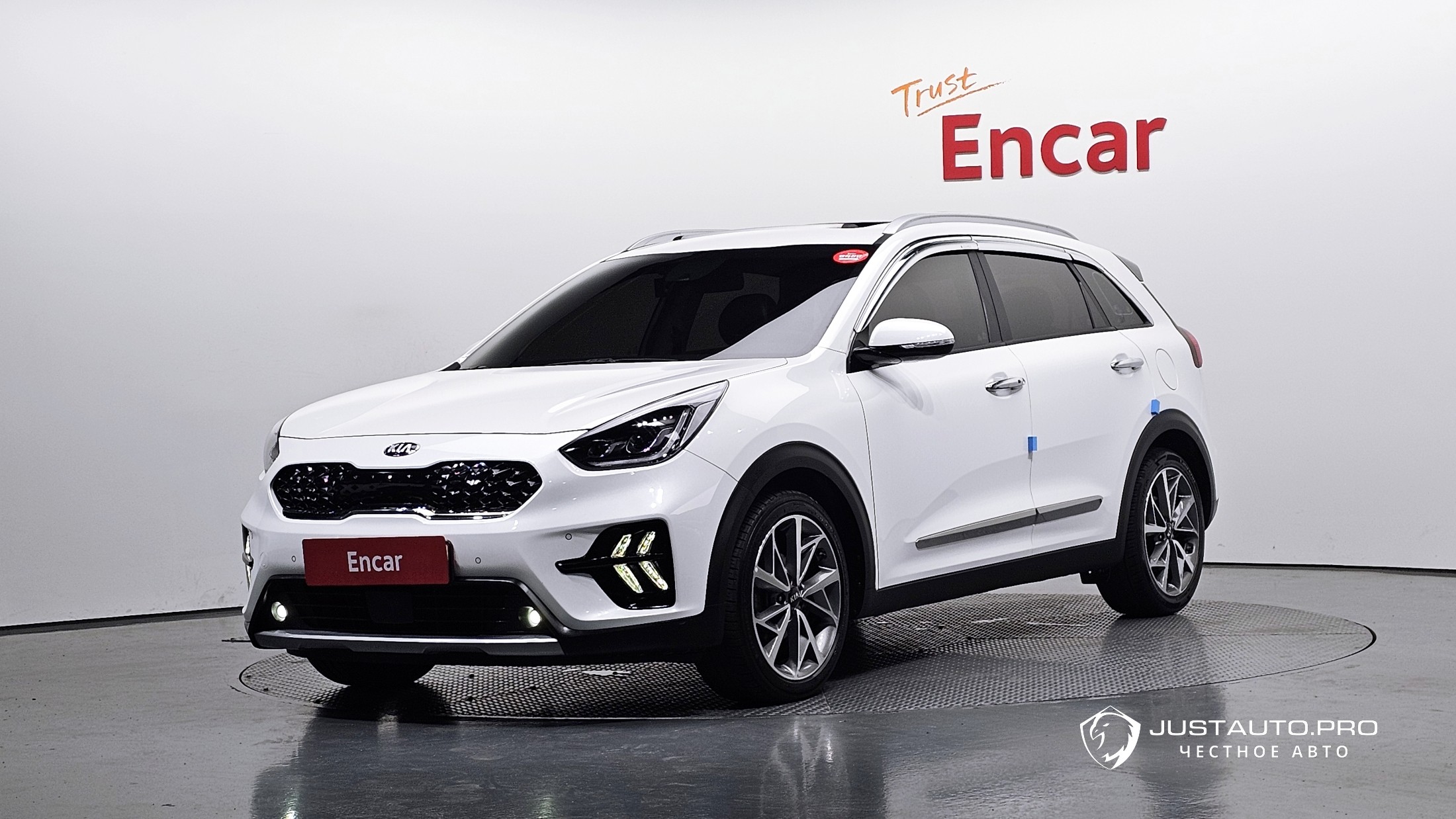 Автомобиль Kia Niro
