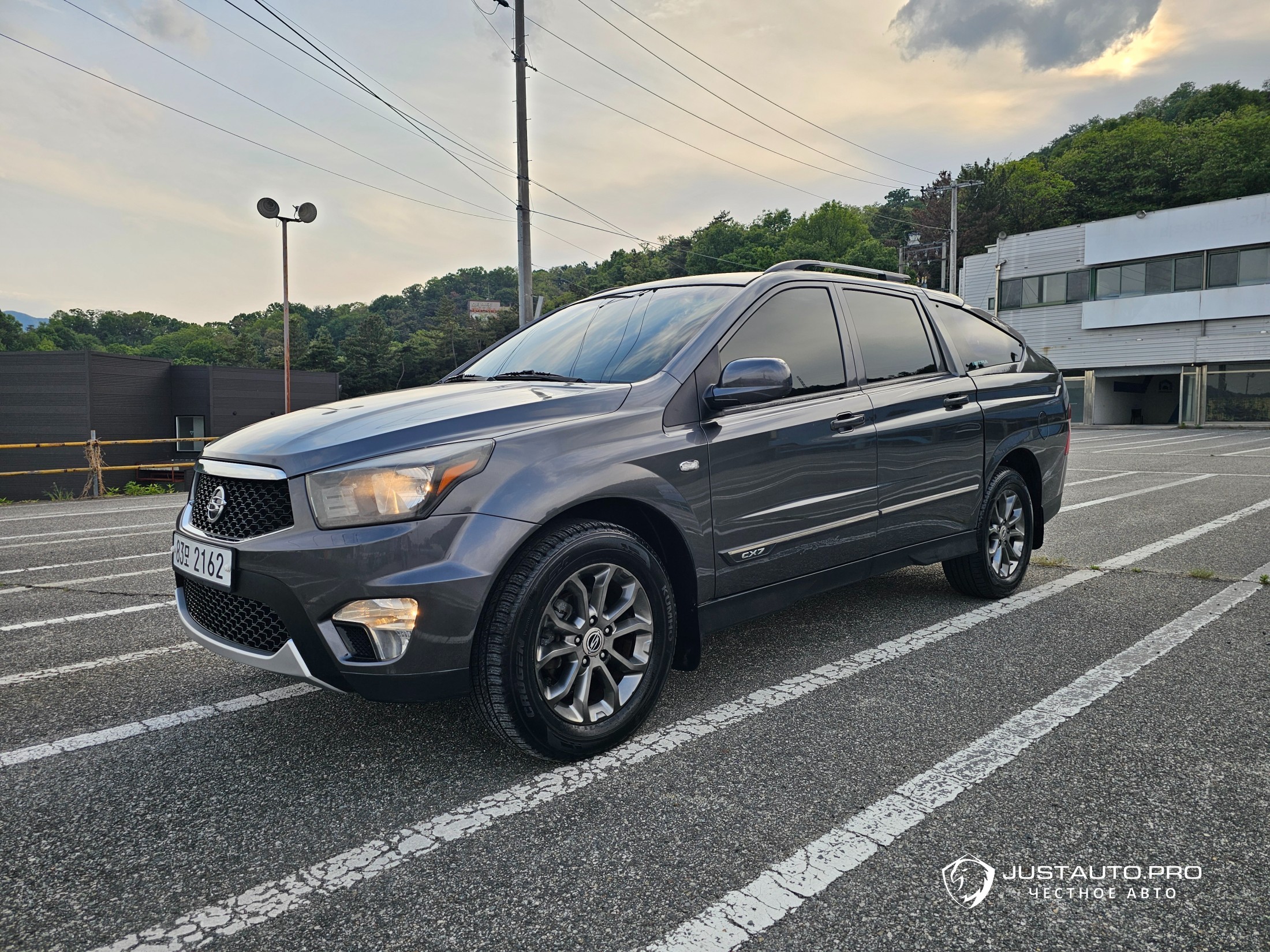 Автомобиль KG_Mobility_Ssangyong KORANDO