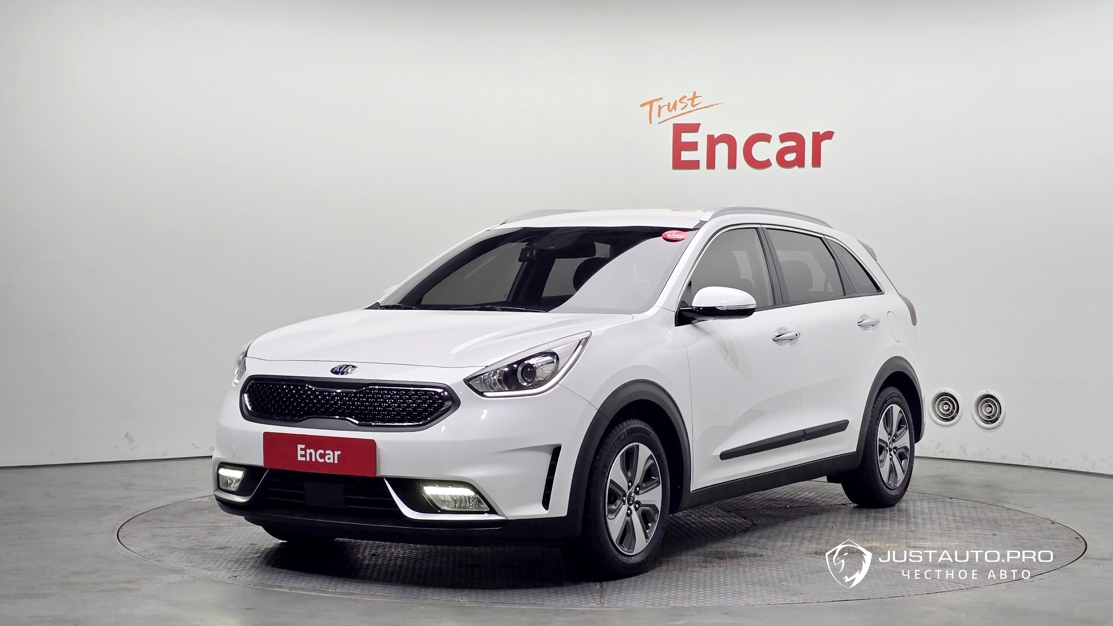 Автомобиль Kia Niro
