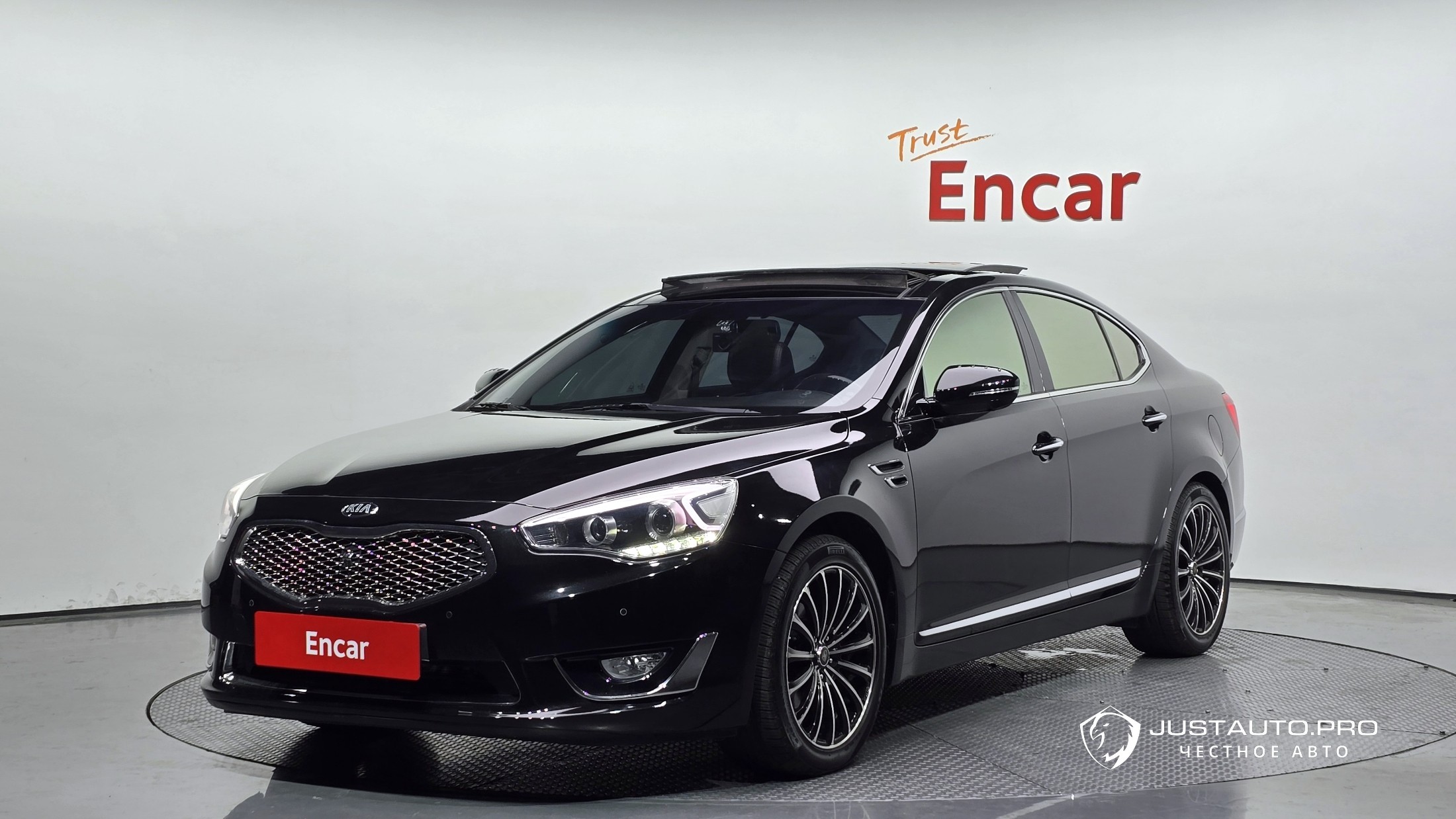 Автомобиль Kia K7