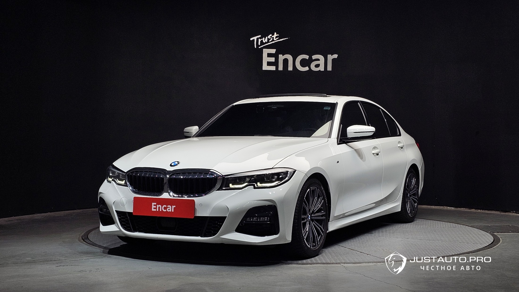 Автомобиль BMW 3-Series