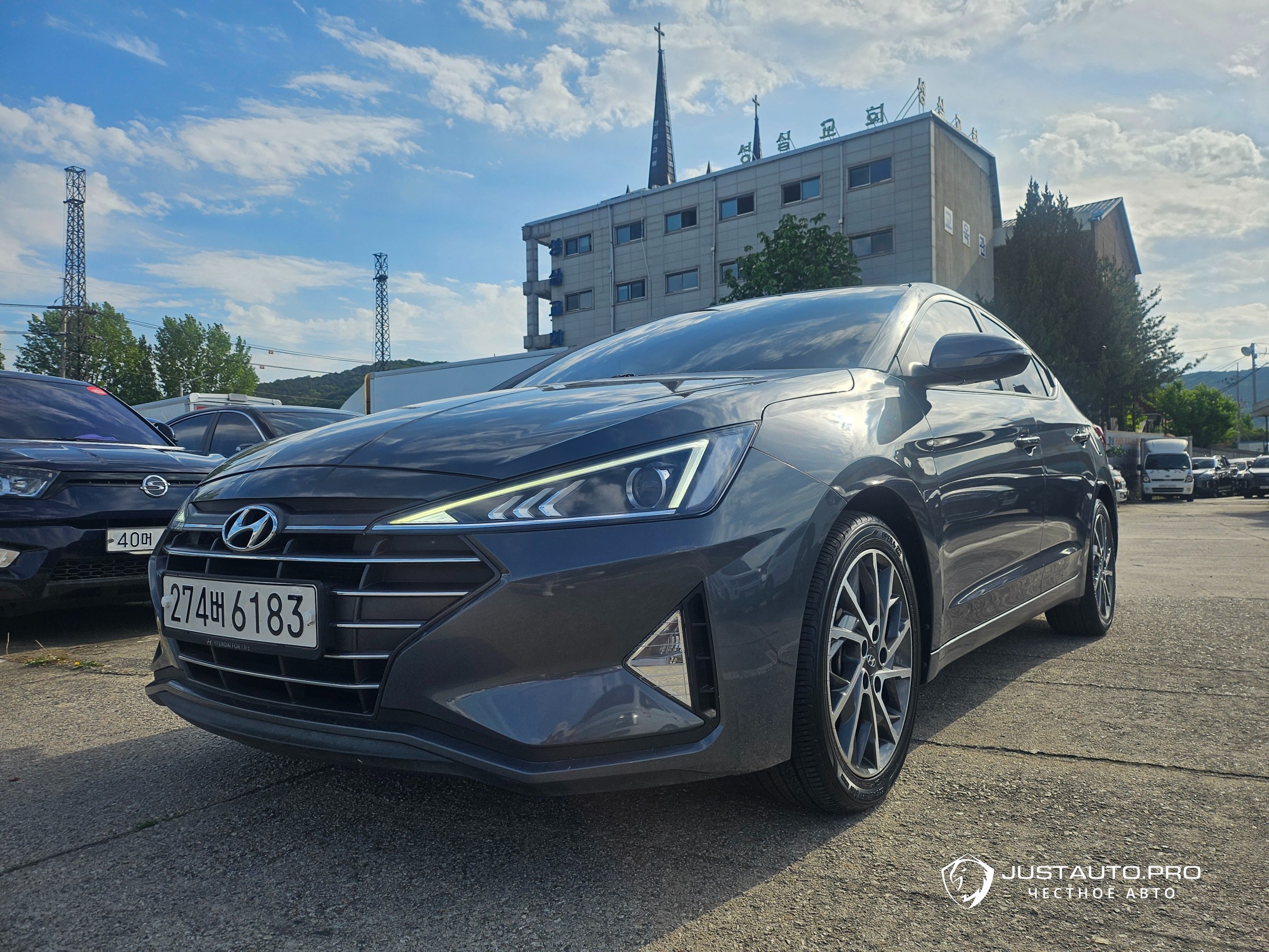 Автомобиль Hyundai AVANTE