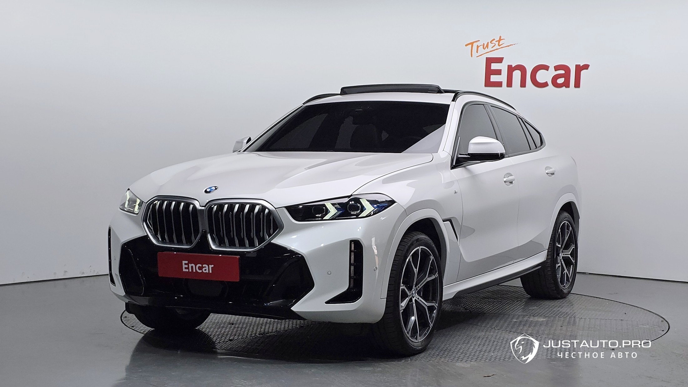 Автомобиль BMW X6