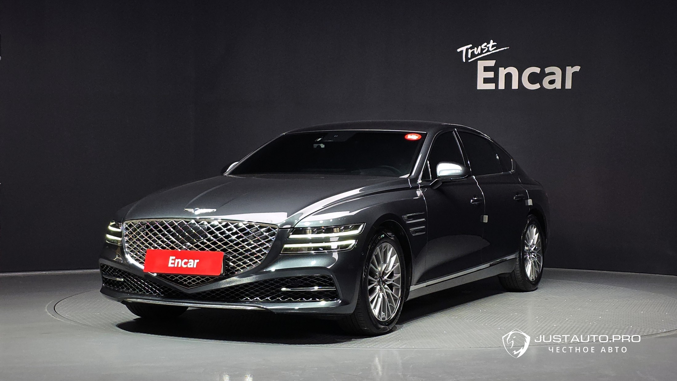 Автомобиль Genesis G80
