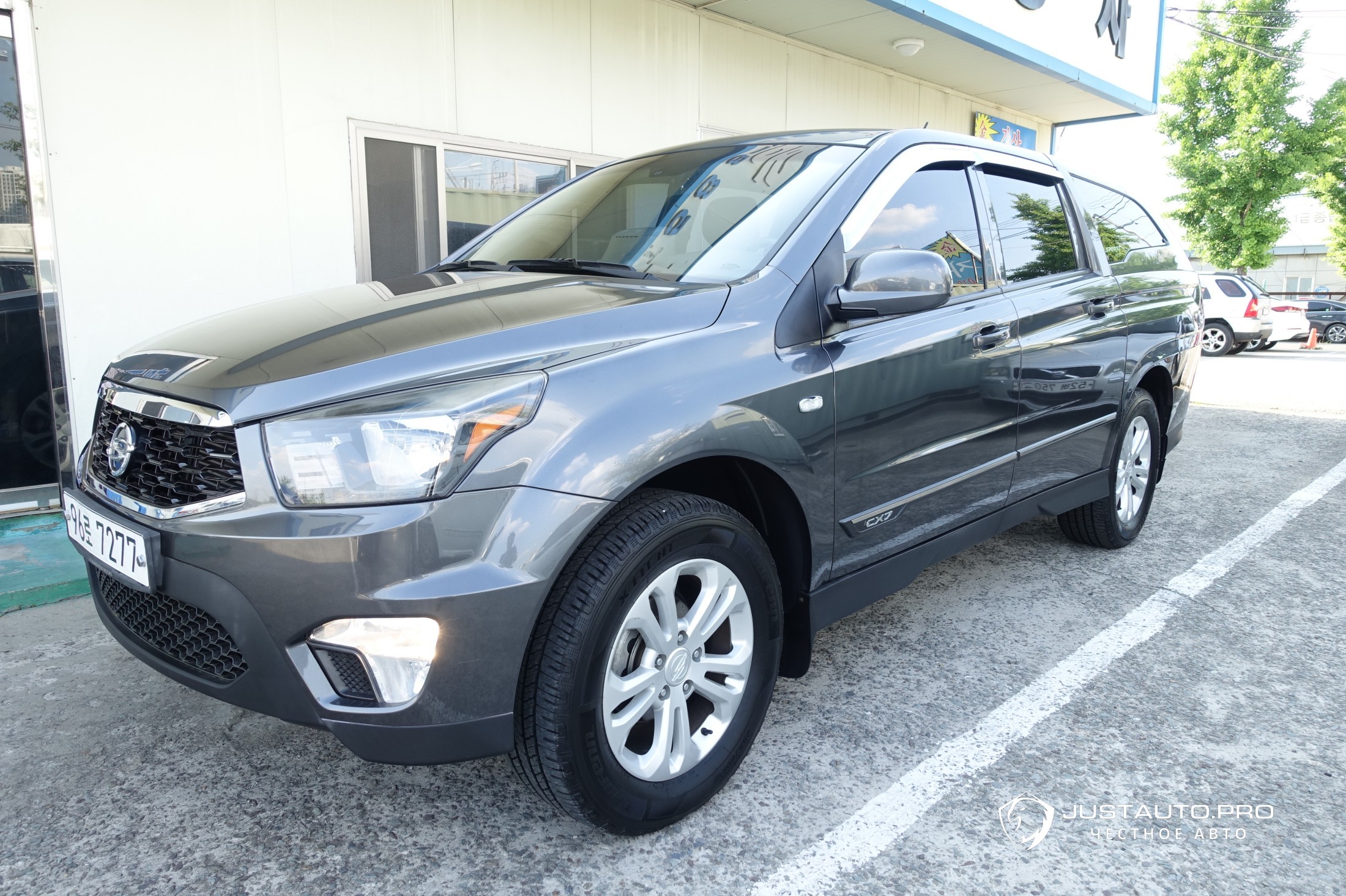 Автомобиль KG_Mobility_Ssangyong KORANDO