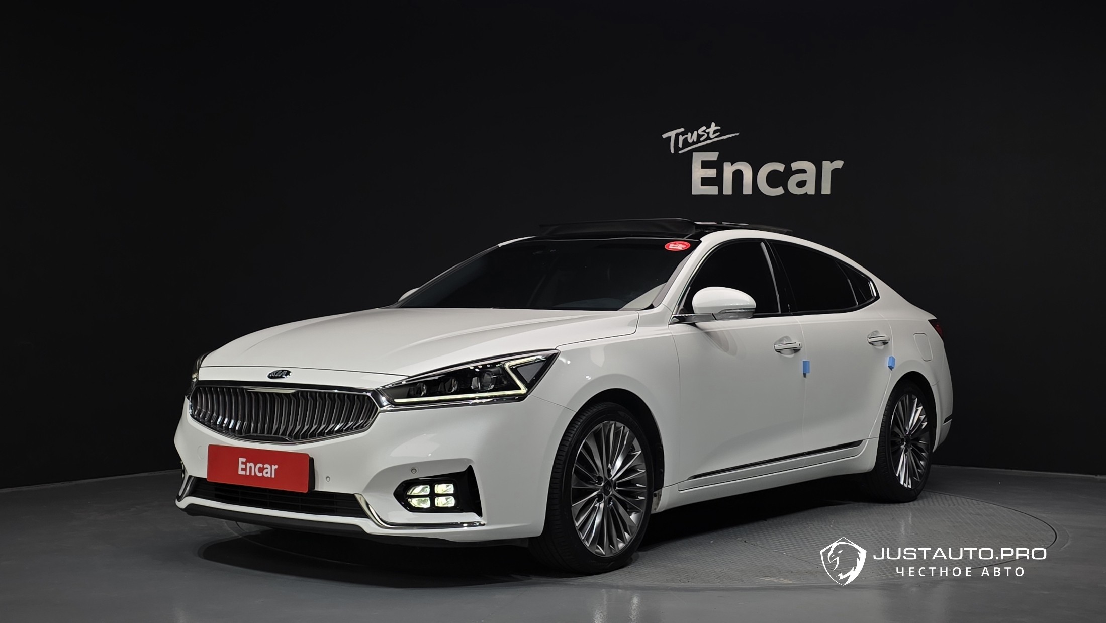 Автомобиль Kia K7