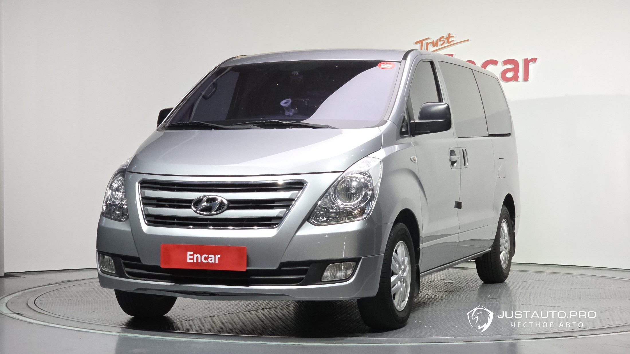 Автомобиль Hyundai Starex