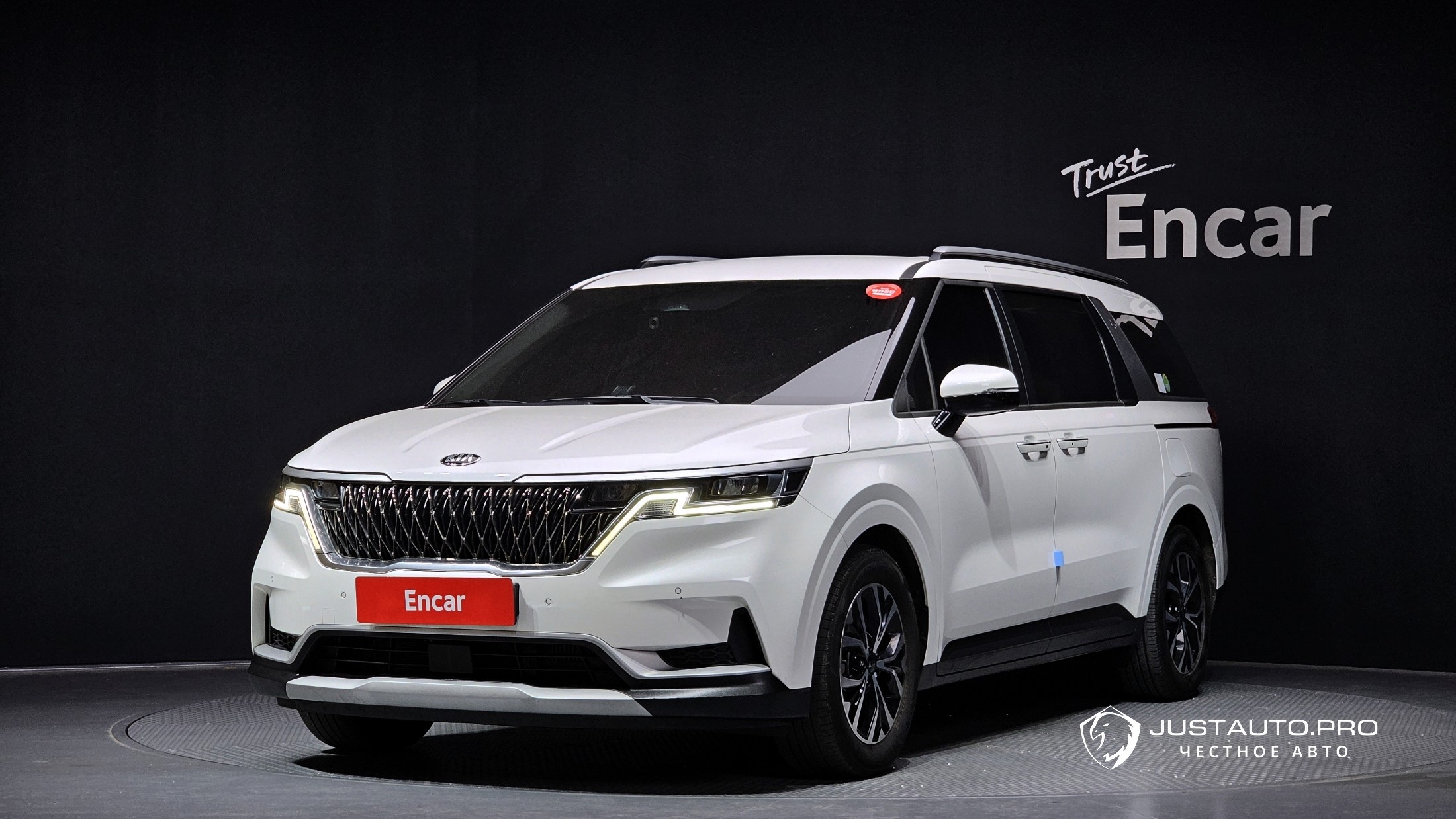 Автомобиль Kia Canival