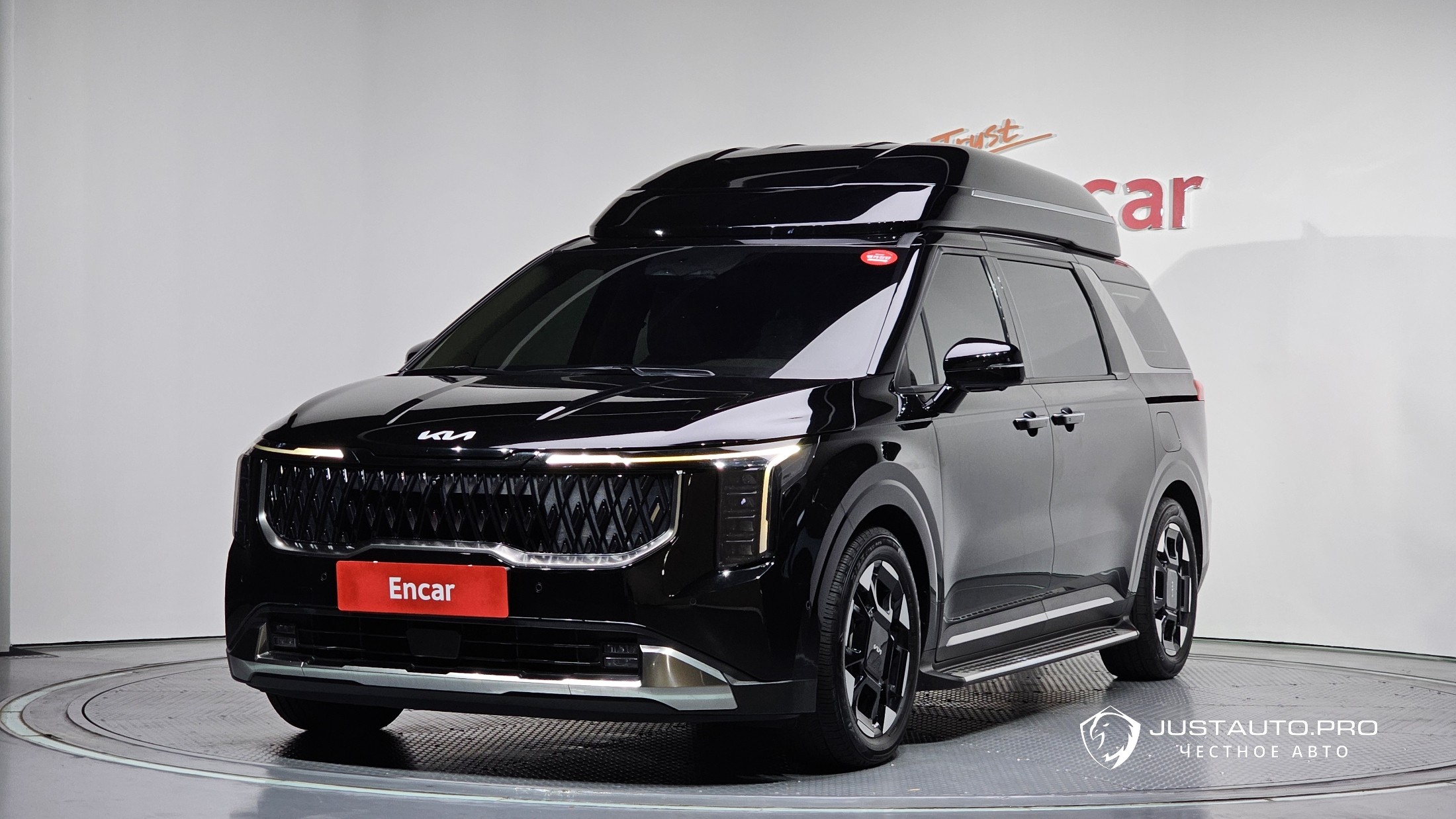 Автомобиль Kia Canival