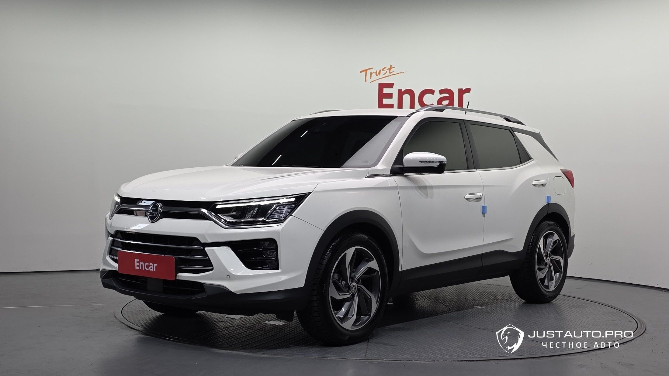 Автомобиль KG_Mobility_Ssangyong KORANDO