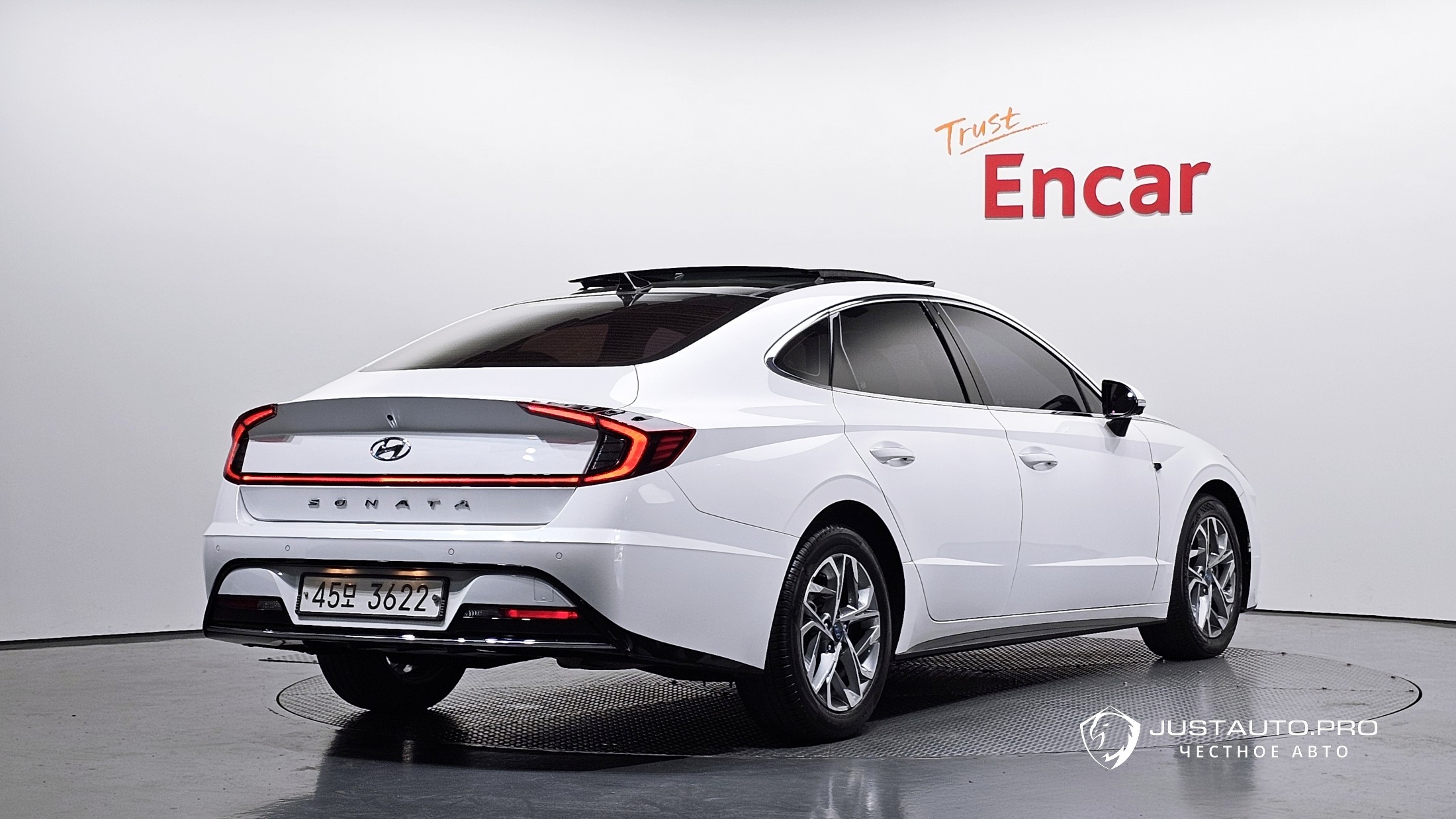 Автомобиль Hyundai Sonata