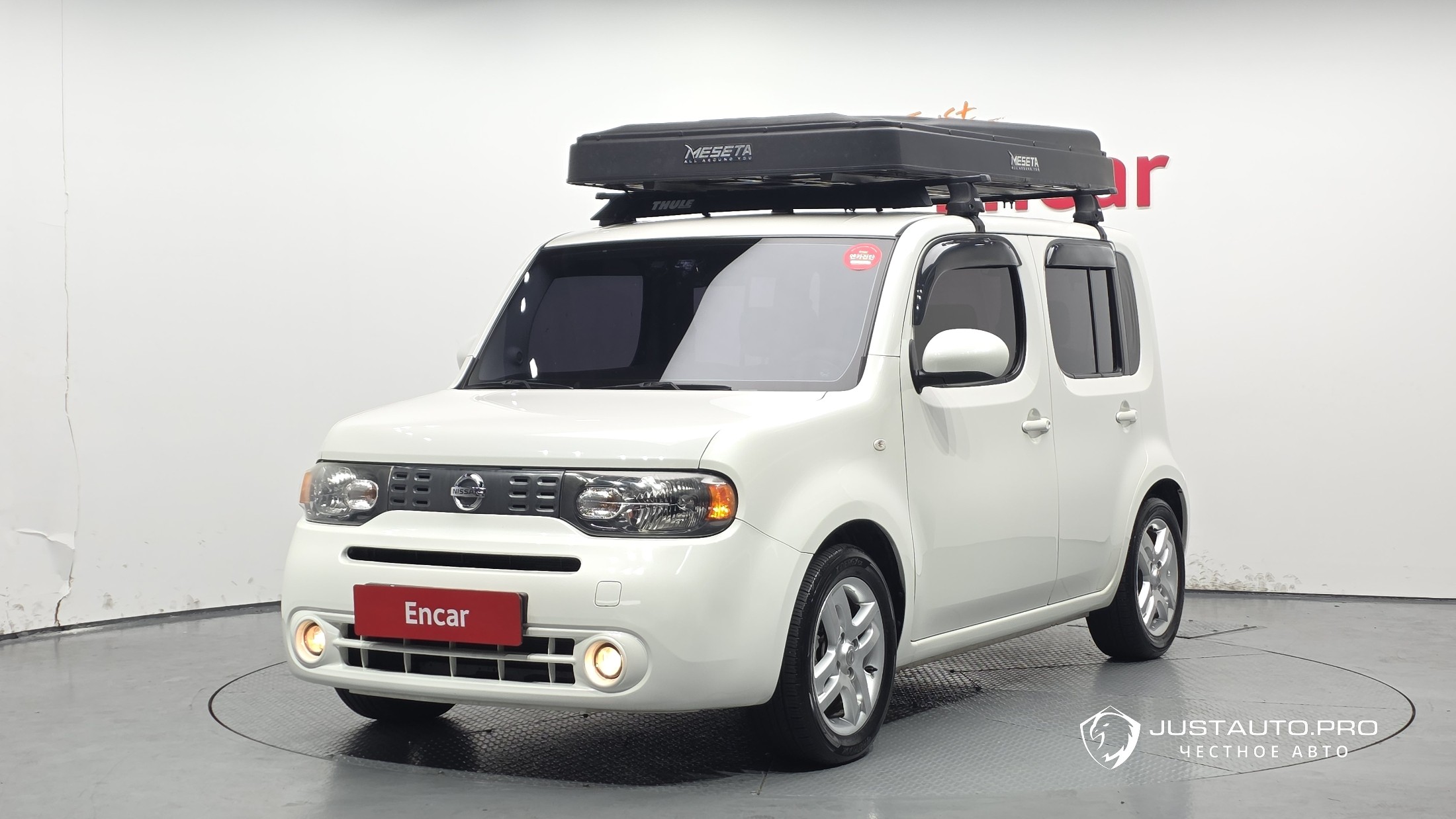 Автомобиль Nissan Cube
