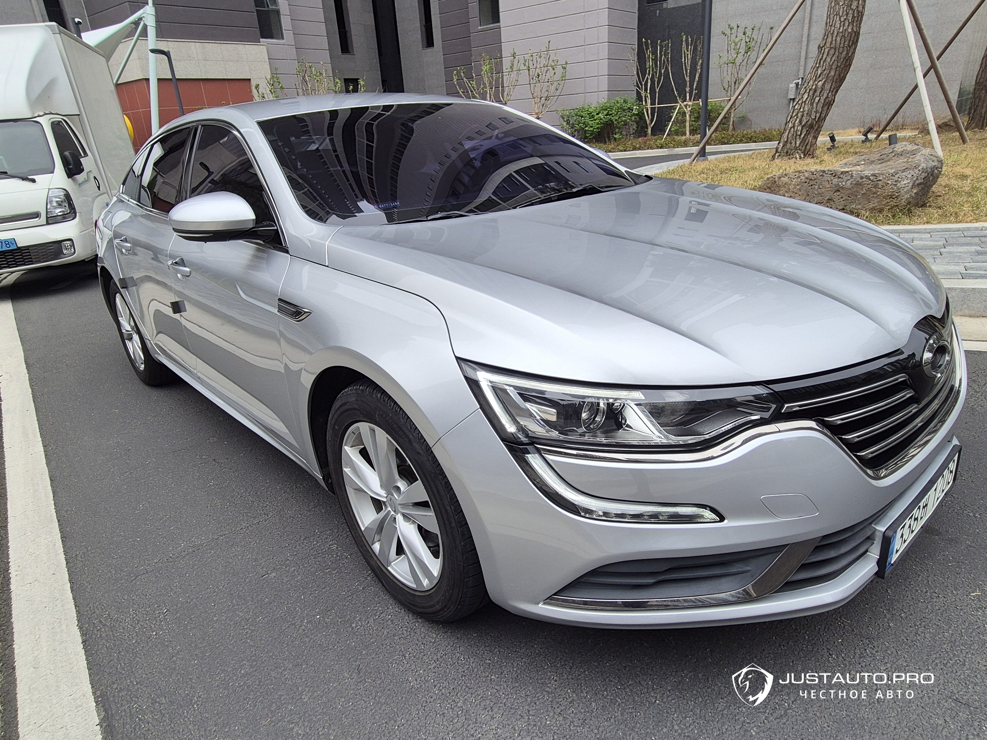 Автомобиль Renault-KoreaSamsung SM6