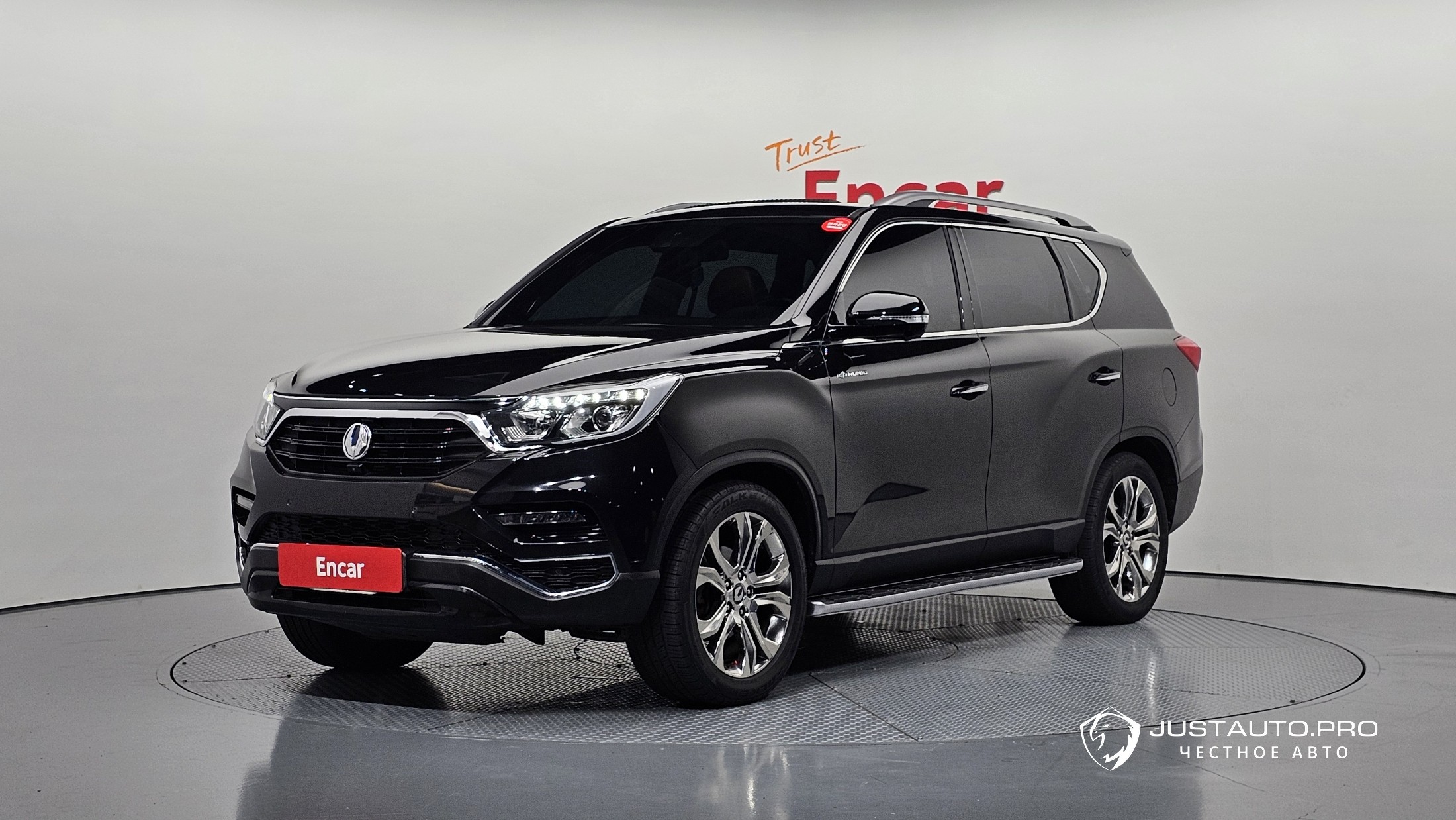 Автомобиль KG_Mobility_Ssangyong Rexton