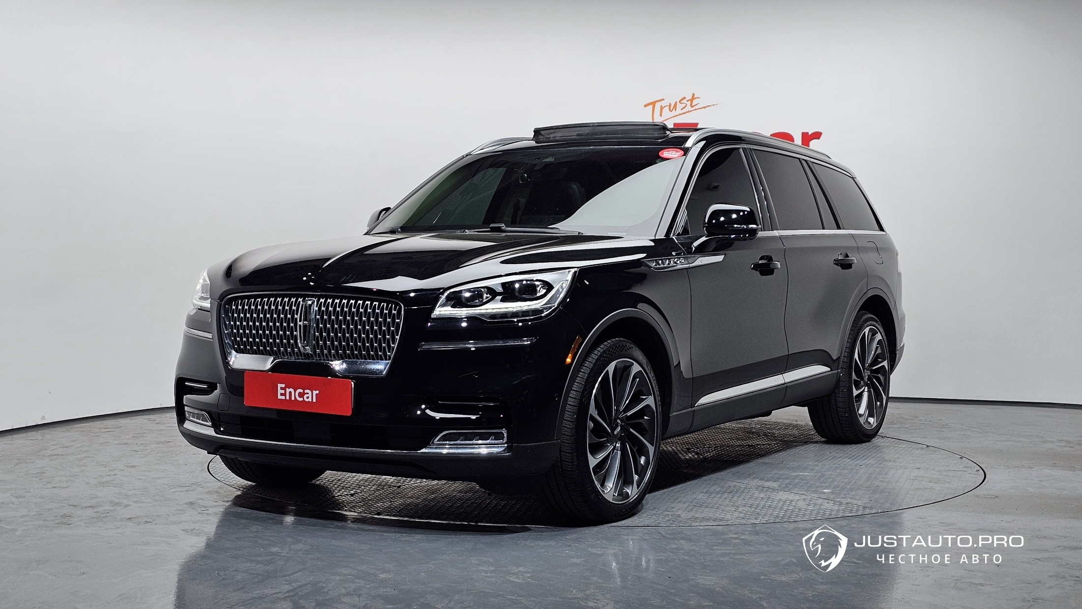 Автомобиль Lincoln Aviator