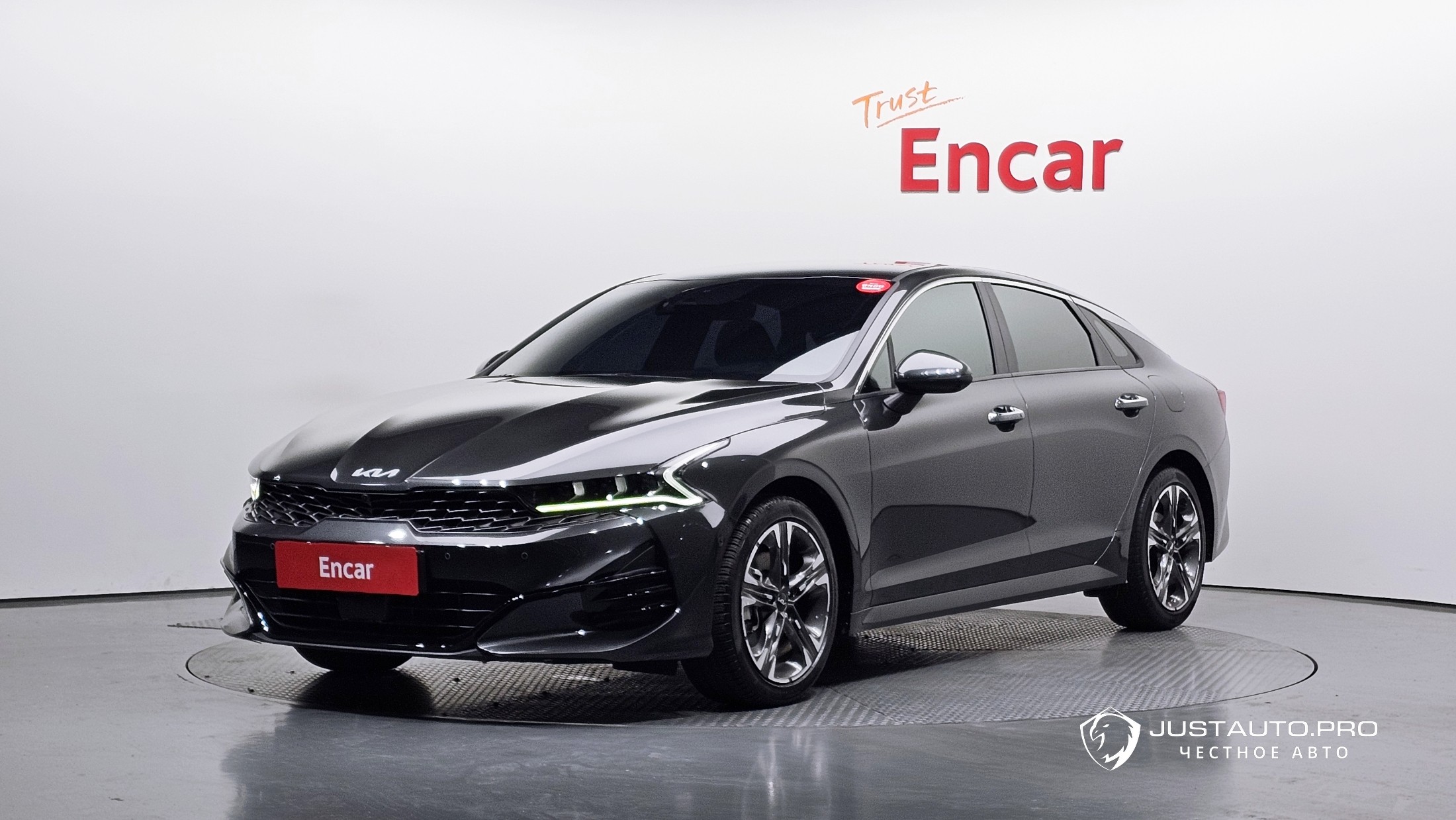 Автомобиль Kia K5