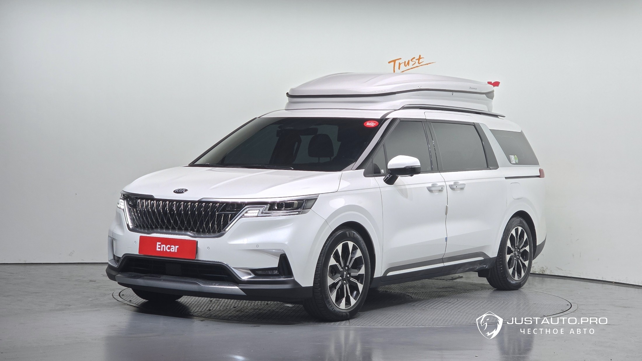 Автомобиль Kia Canival