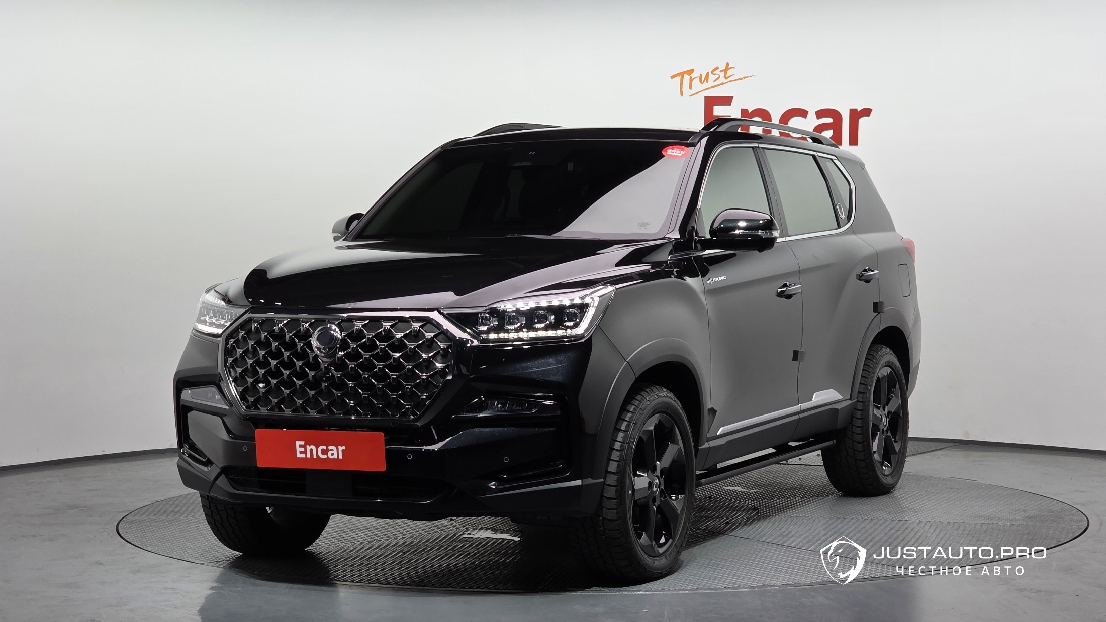 Автомобиль KG_Mobility_Ssangyong Rexton