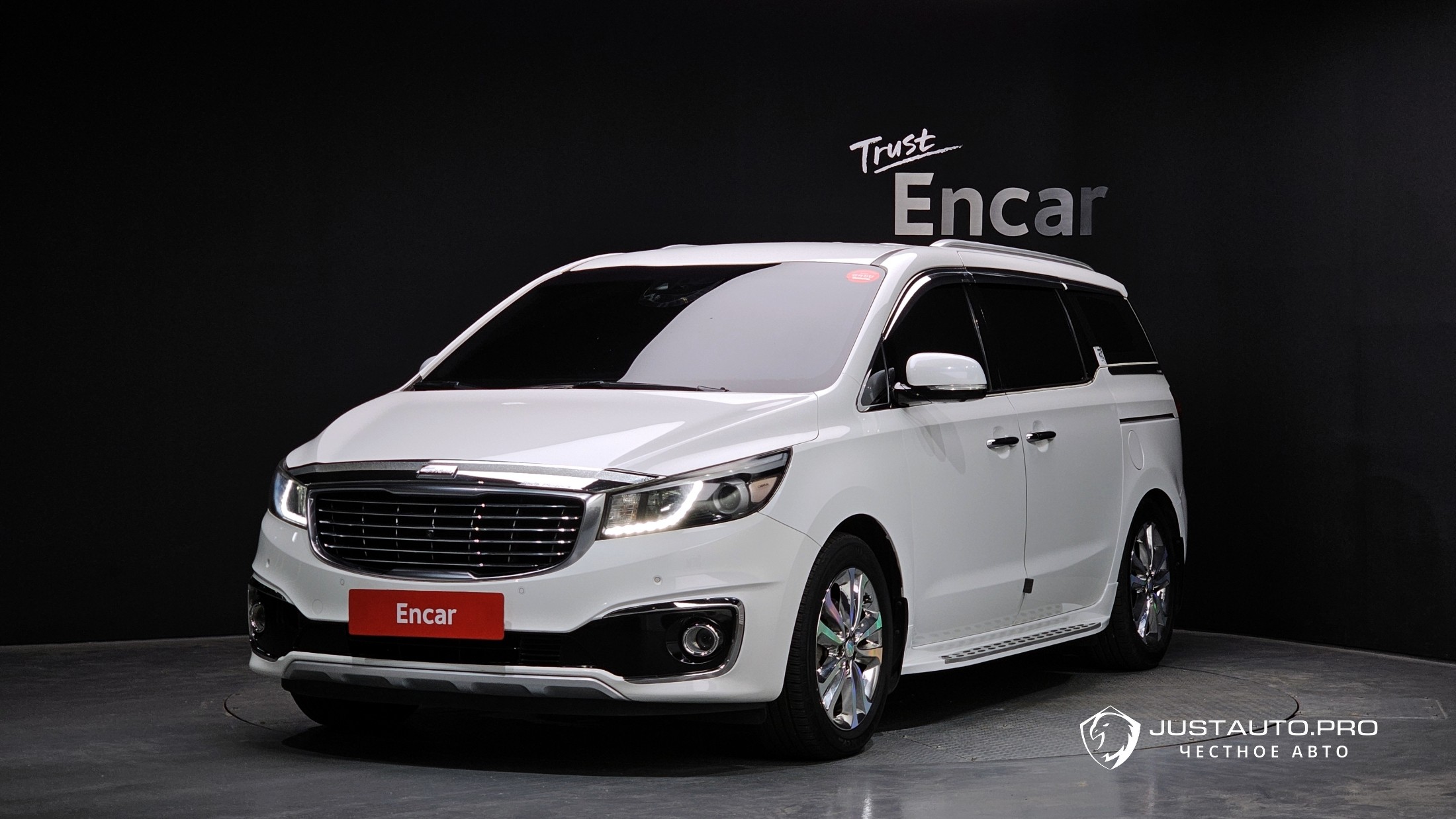 Автомобиль Kia Canival