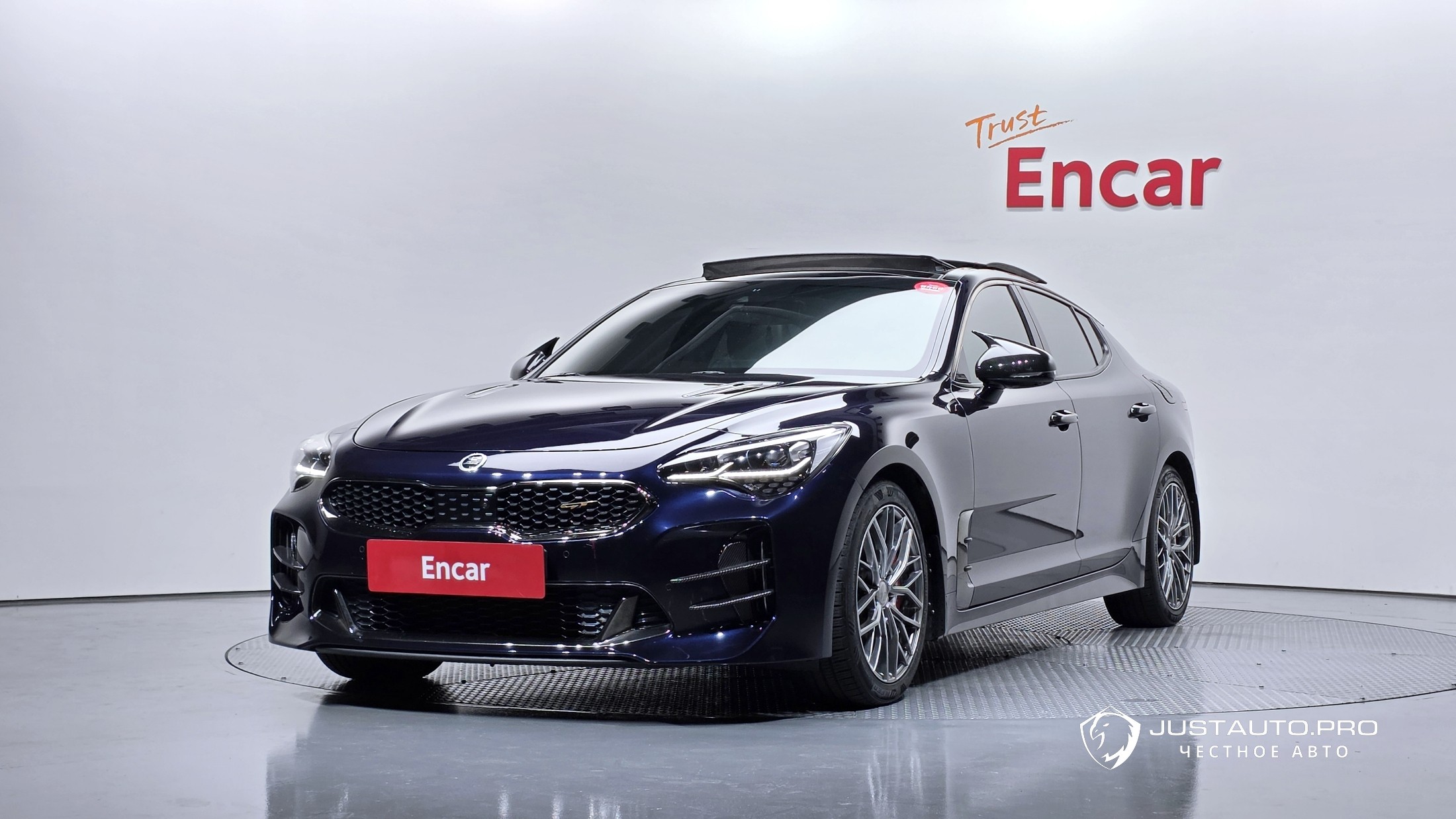 Автомобиль Kia Stinger