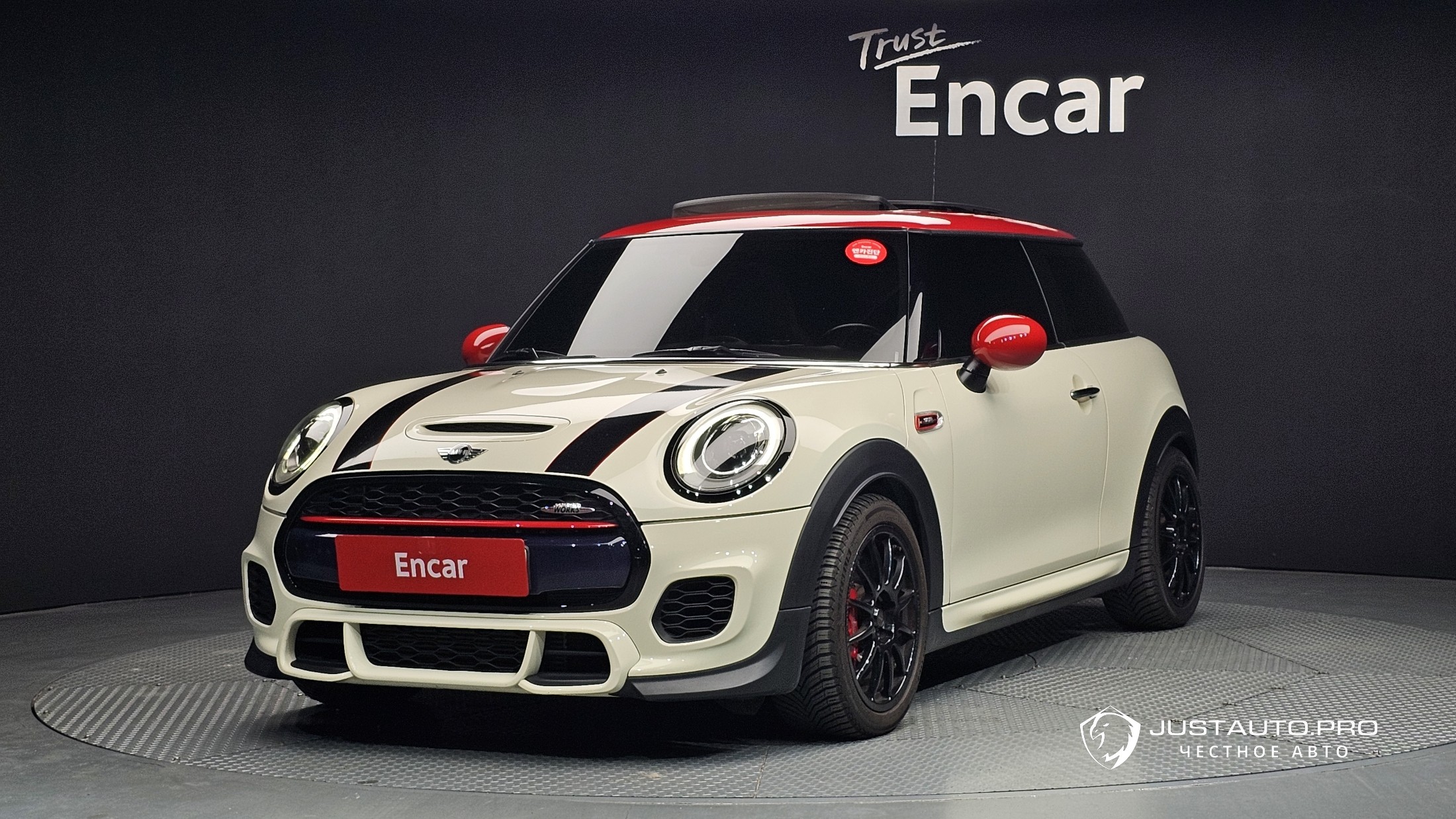 Автомобиль Mini Cooper