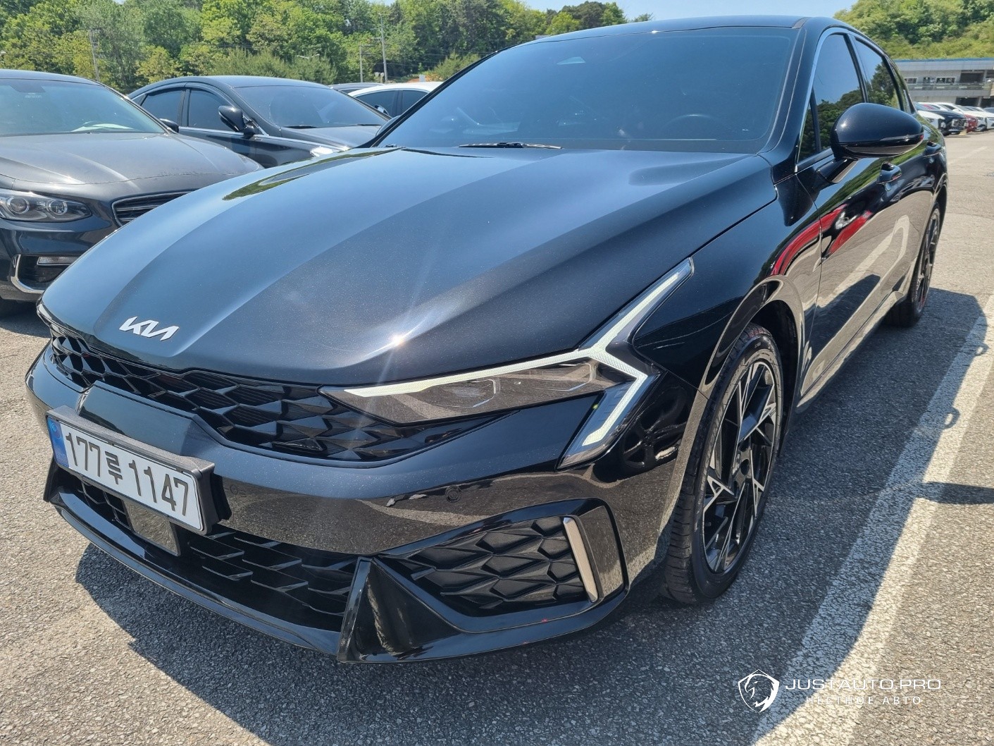 Автомобиль Kia K5