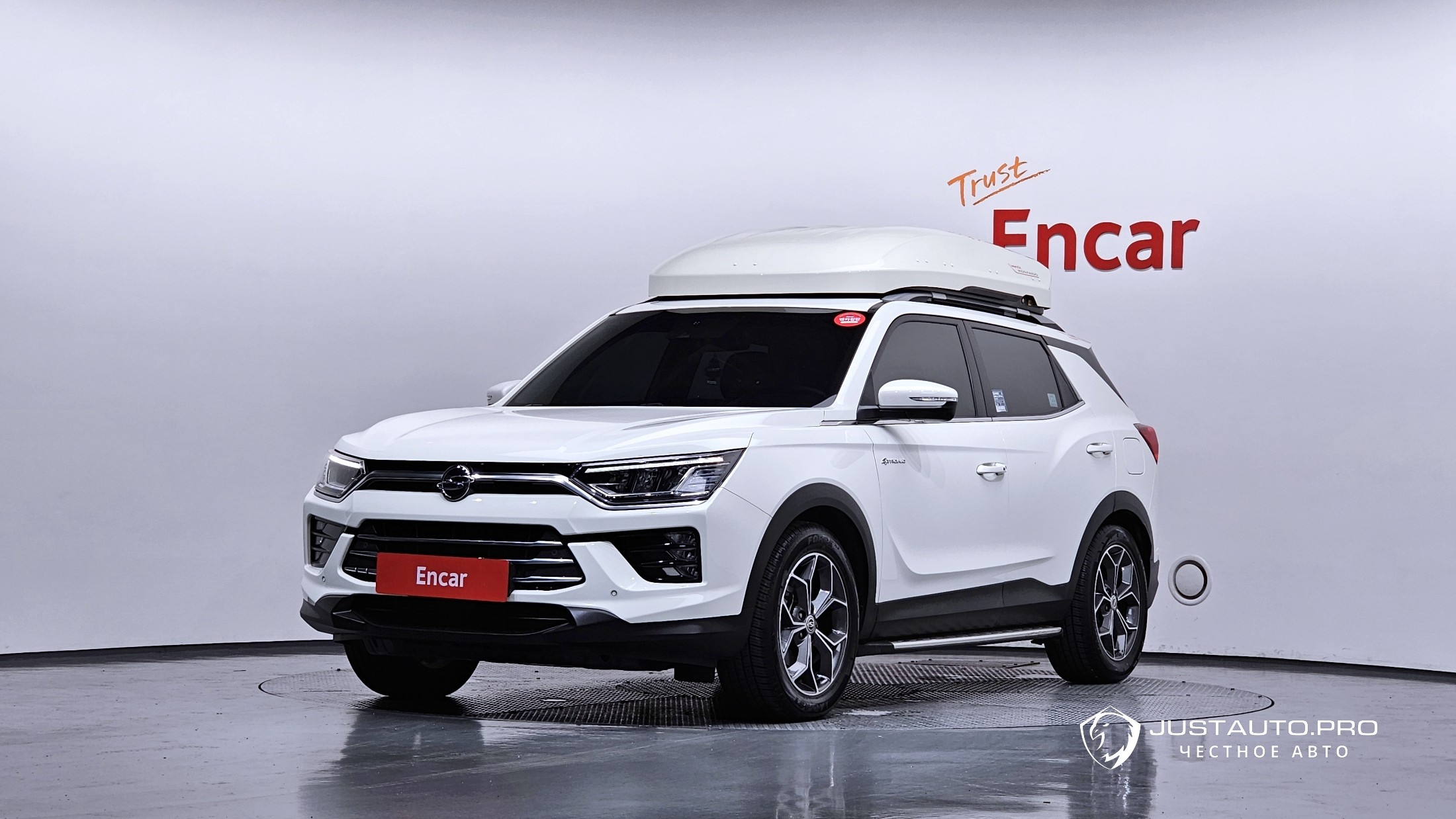 Автомобиль KG_Mobility_Ssangyong KORANDO