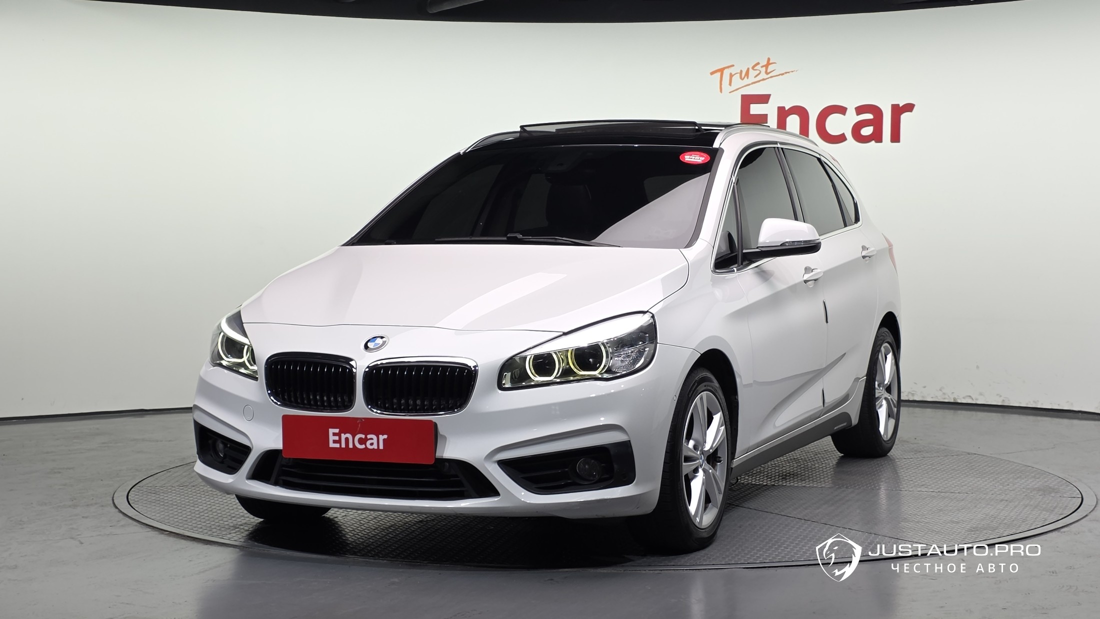 Автомобиль BMW 2-Series