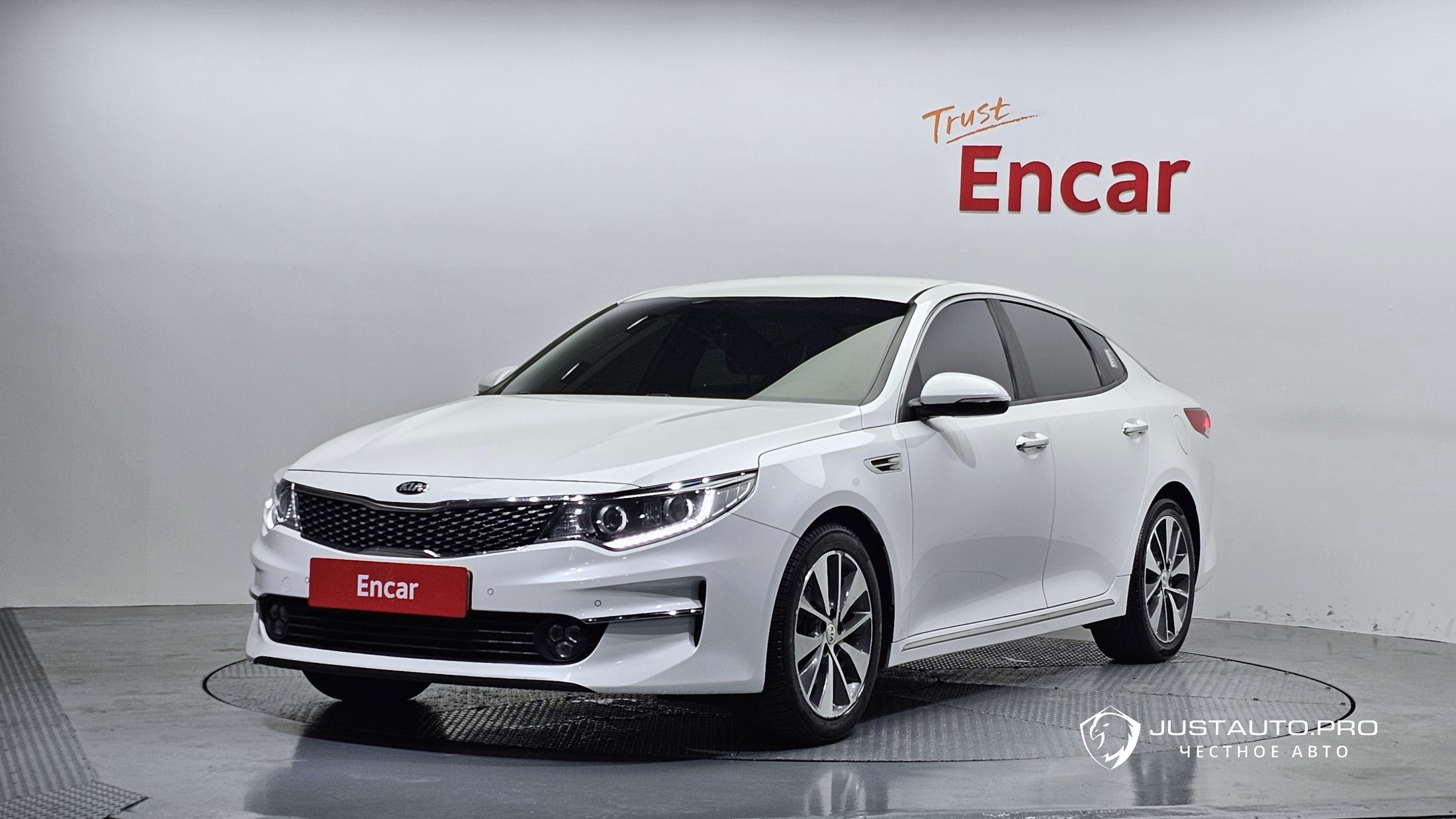 Автомобиль Kia K5