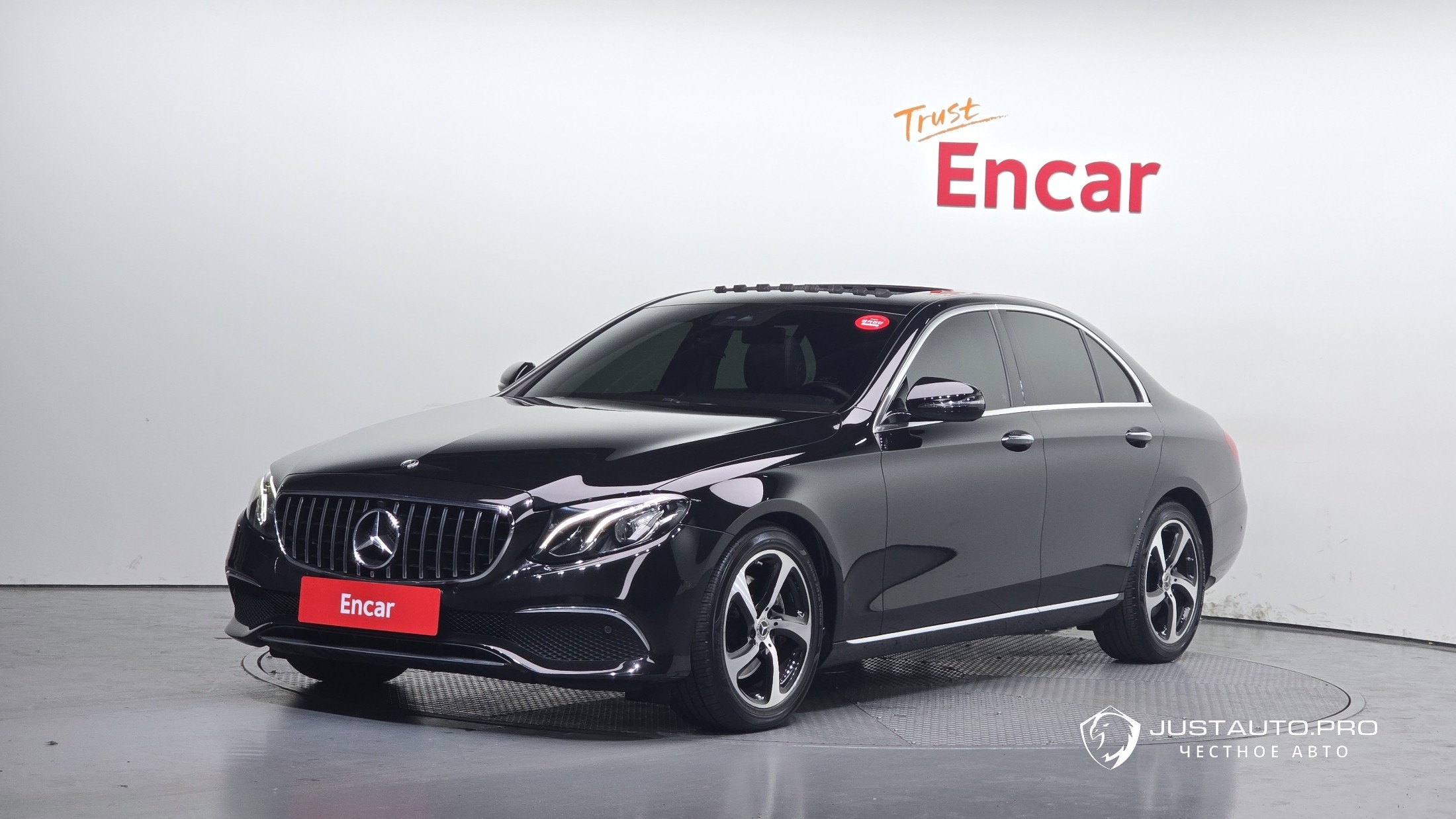 Автомобиль Mercedes-Benz E-Class