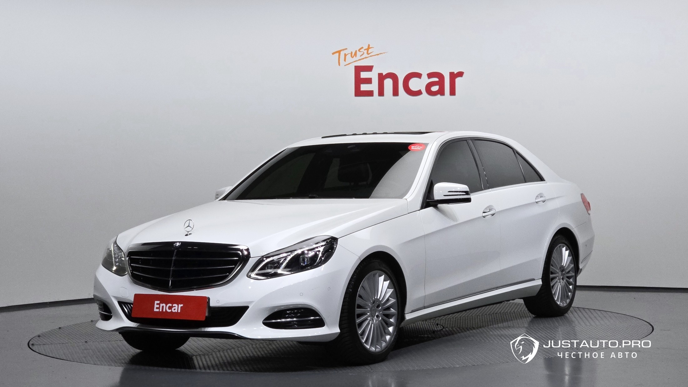 Автомобиль Mercedes-Benz E-Class