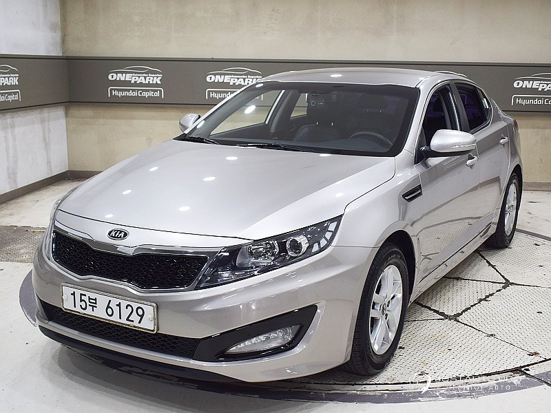 Автомобиль Kia K5