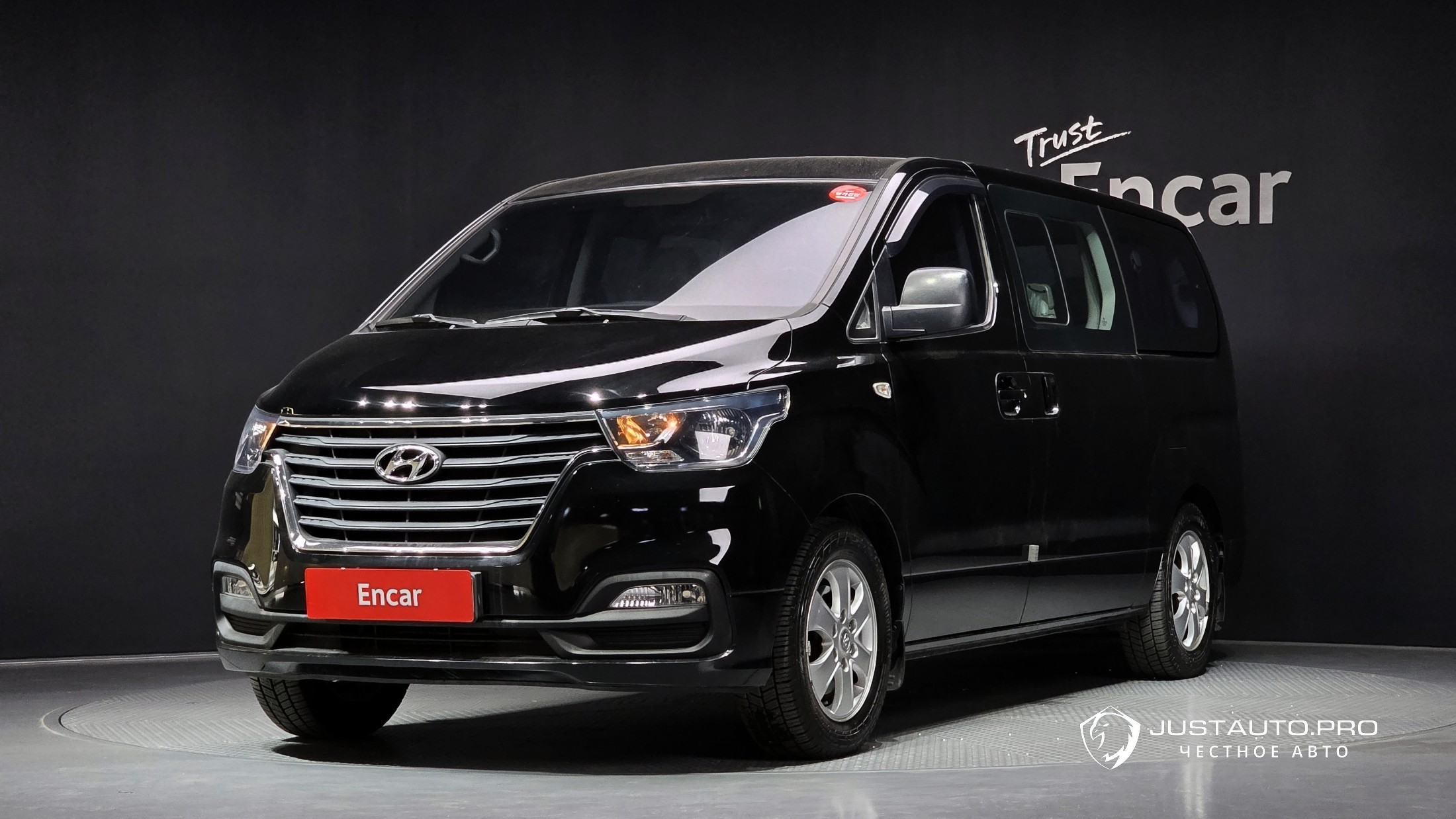 Автомобиль Hyundai Starex