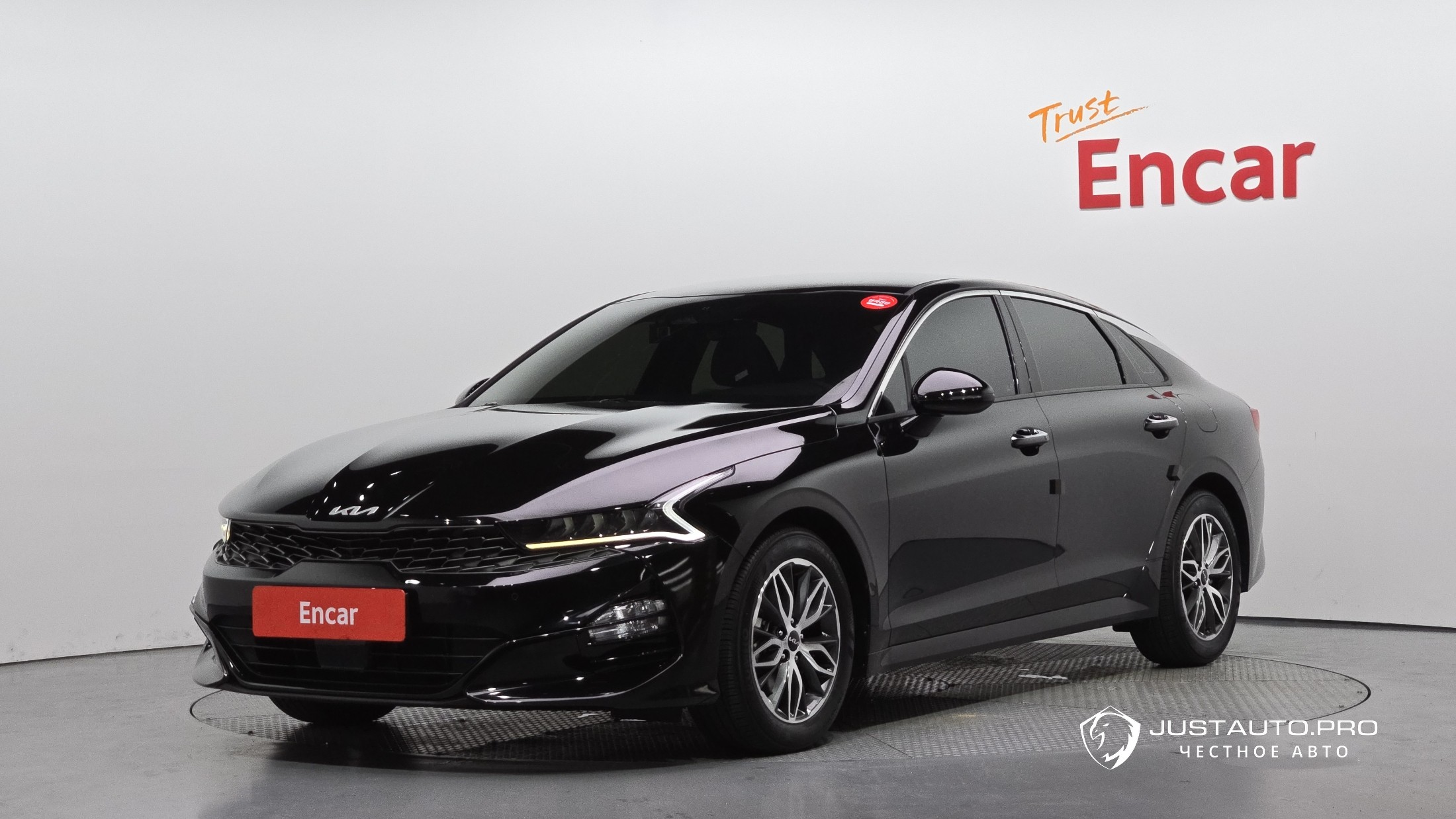 Автомобиль Kia K5