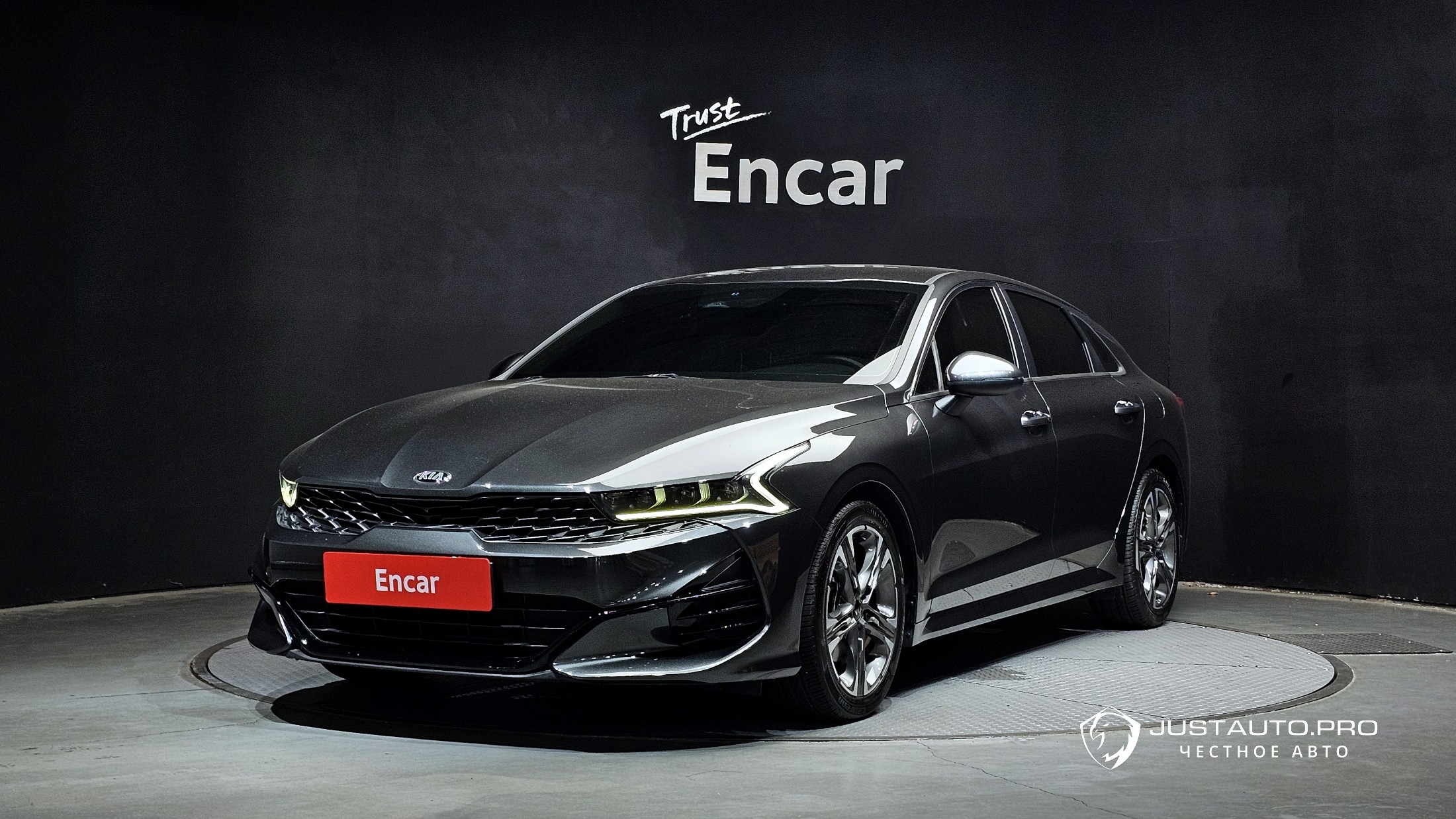 Автомобиль Kia K5