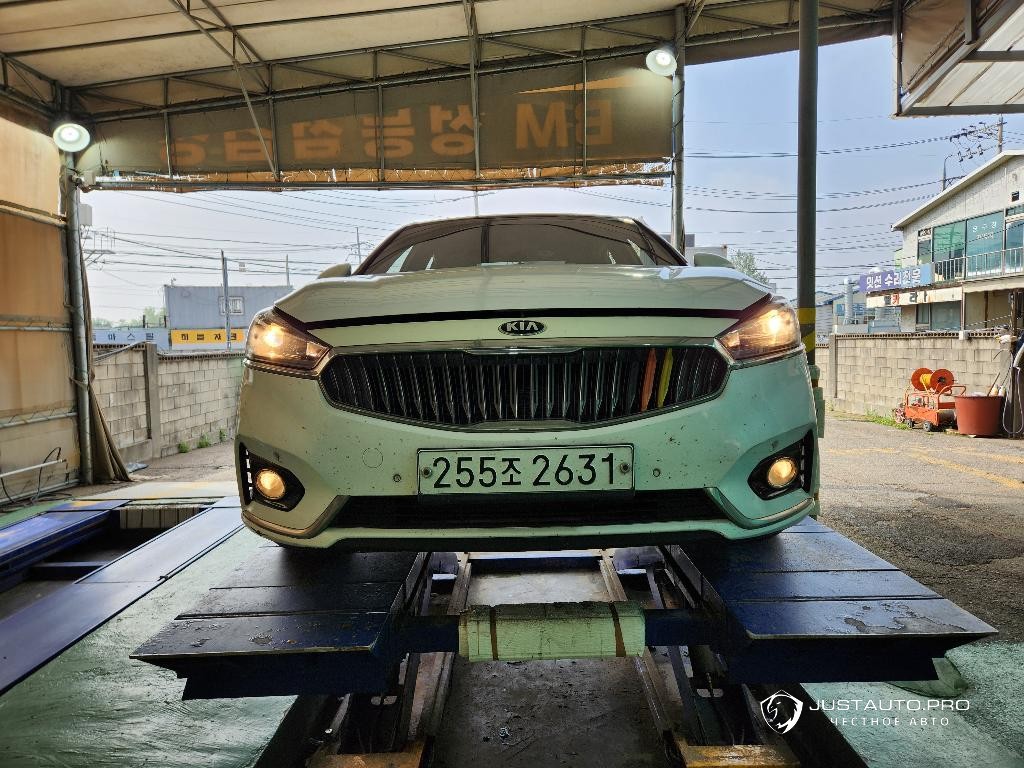 Автомобиль Kia K7